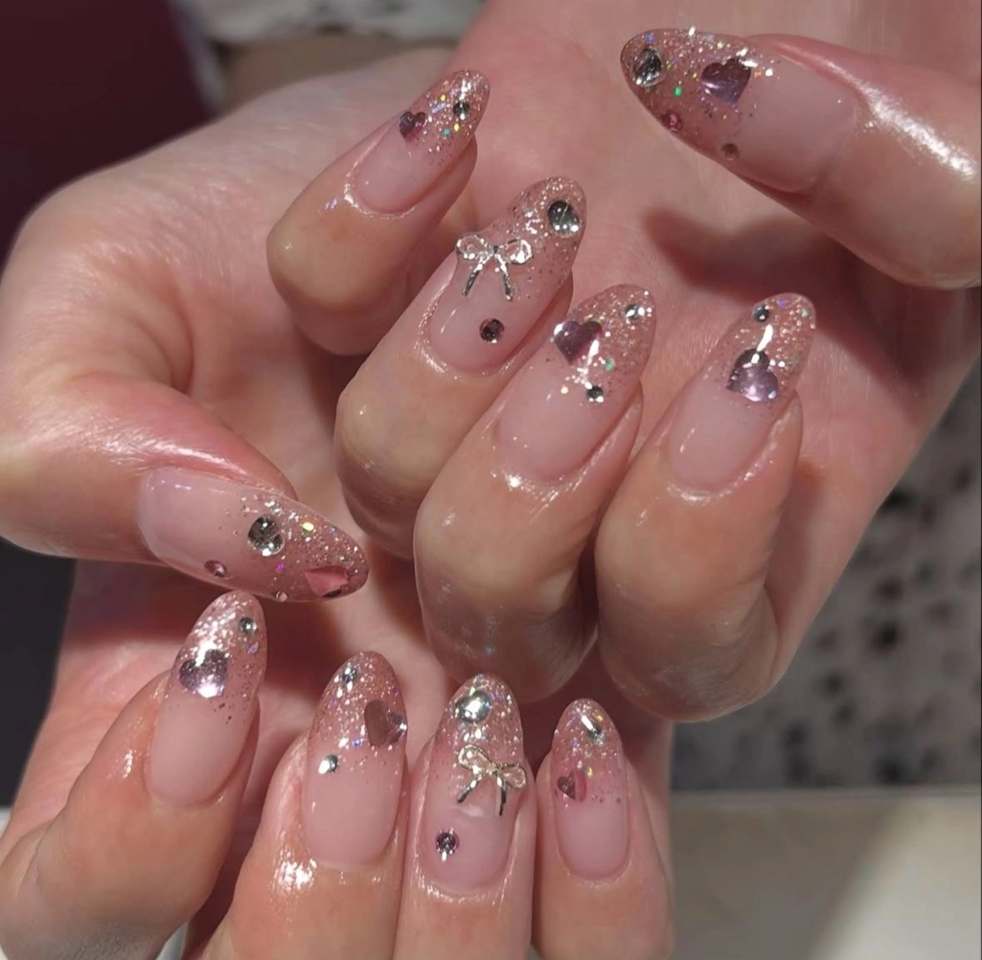 カラー グラデーションカラー ピンクカラー ハンドネイル AIN Nailのネイルデザイン