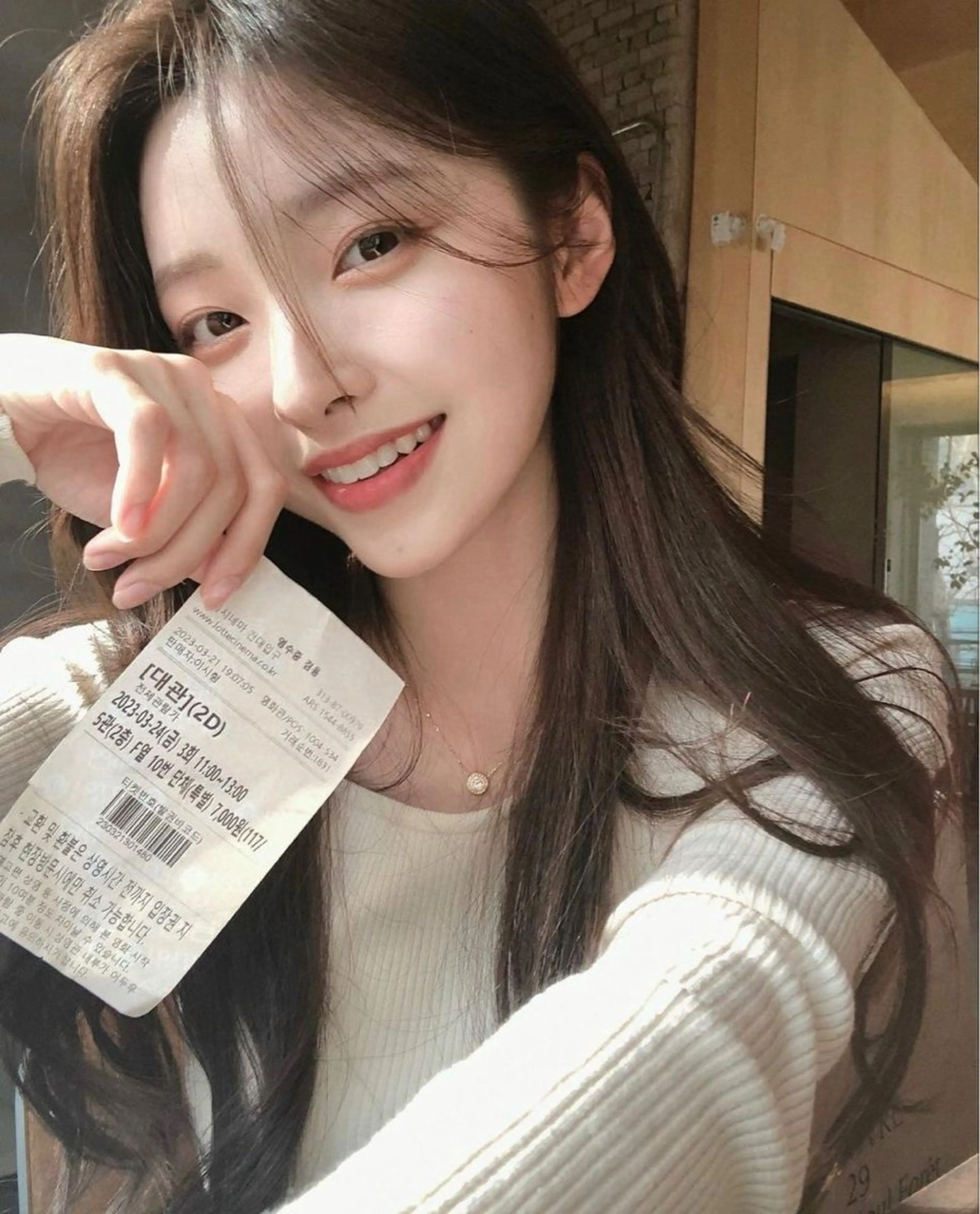 ロング カラー カット ヘアカラー トリートメント 莉乃/縮毛矯正/髪質 改善/艶カラーのヘアスタイル