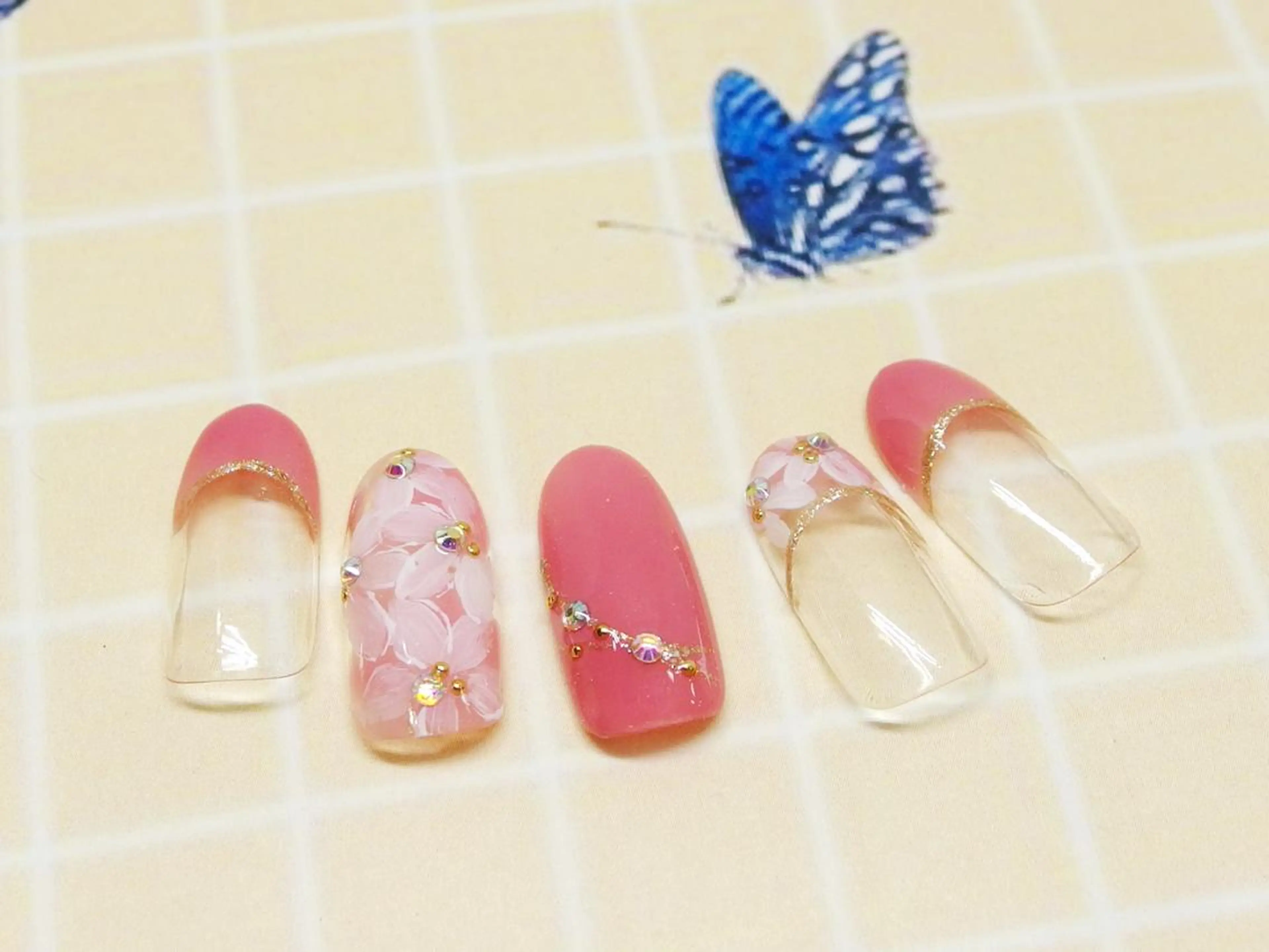 ネイル アートネイル フラワーネイル フレンチネイル ハンドネイル ティーエヌ 金山駅東口店のネイルデザイン