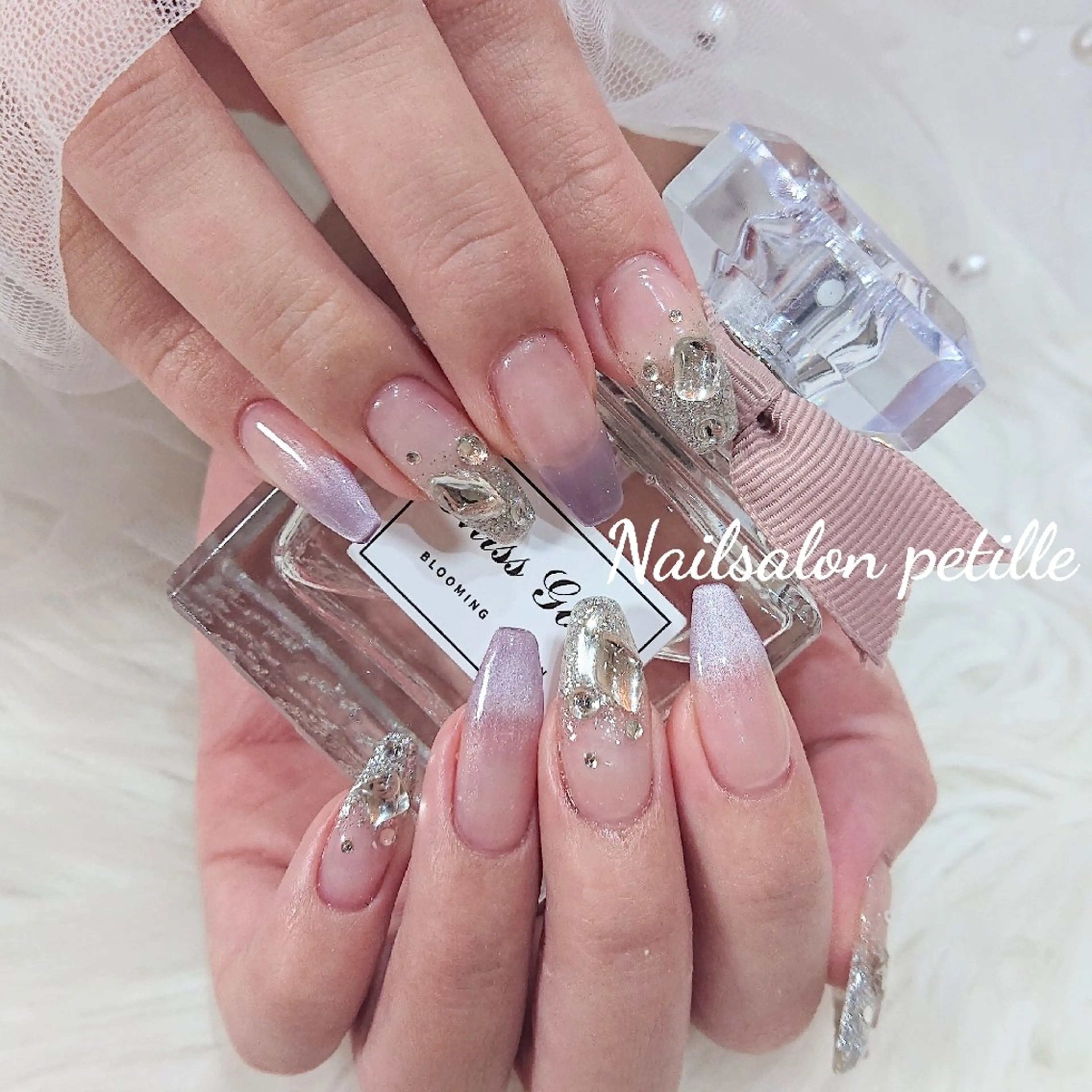 ネイル グラデーション キラキラネイル ハンドネイル たかなし かなのネイルデザイン