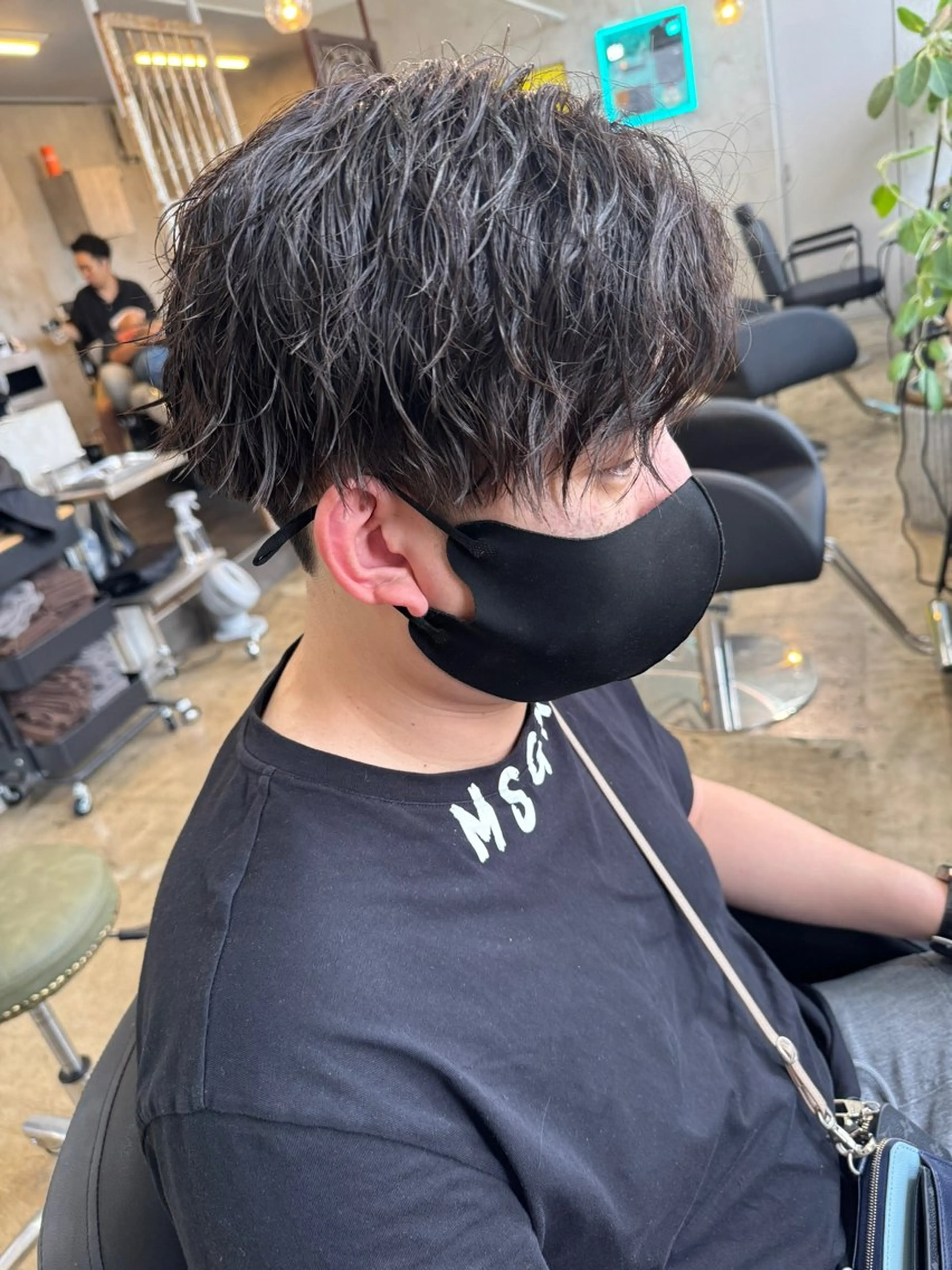 ミディアム パーマ メンズ カット パーマ 🔥メンズ圧倒的人気 ROOOMEN松田隆のヘアスタイル