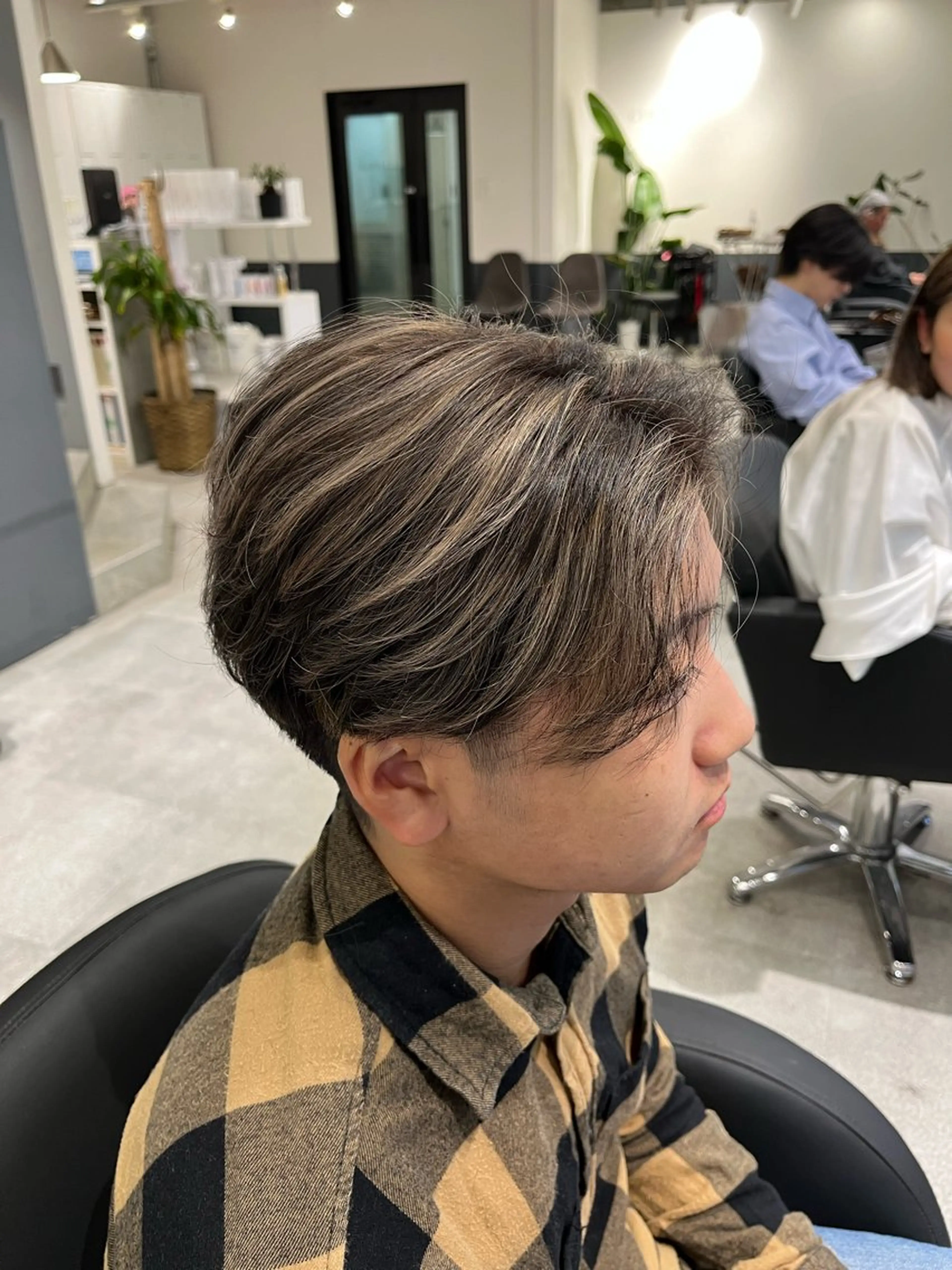 ショート ハイライト 髪質改善 レイヤーカット トリートメント カット ヘアカラー 西岡 あつみ/ 堀江美容室のヘアスタイル