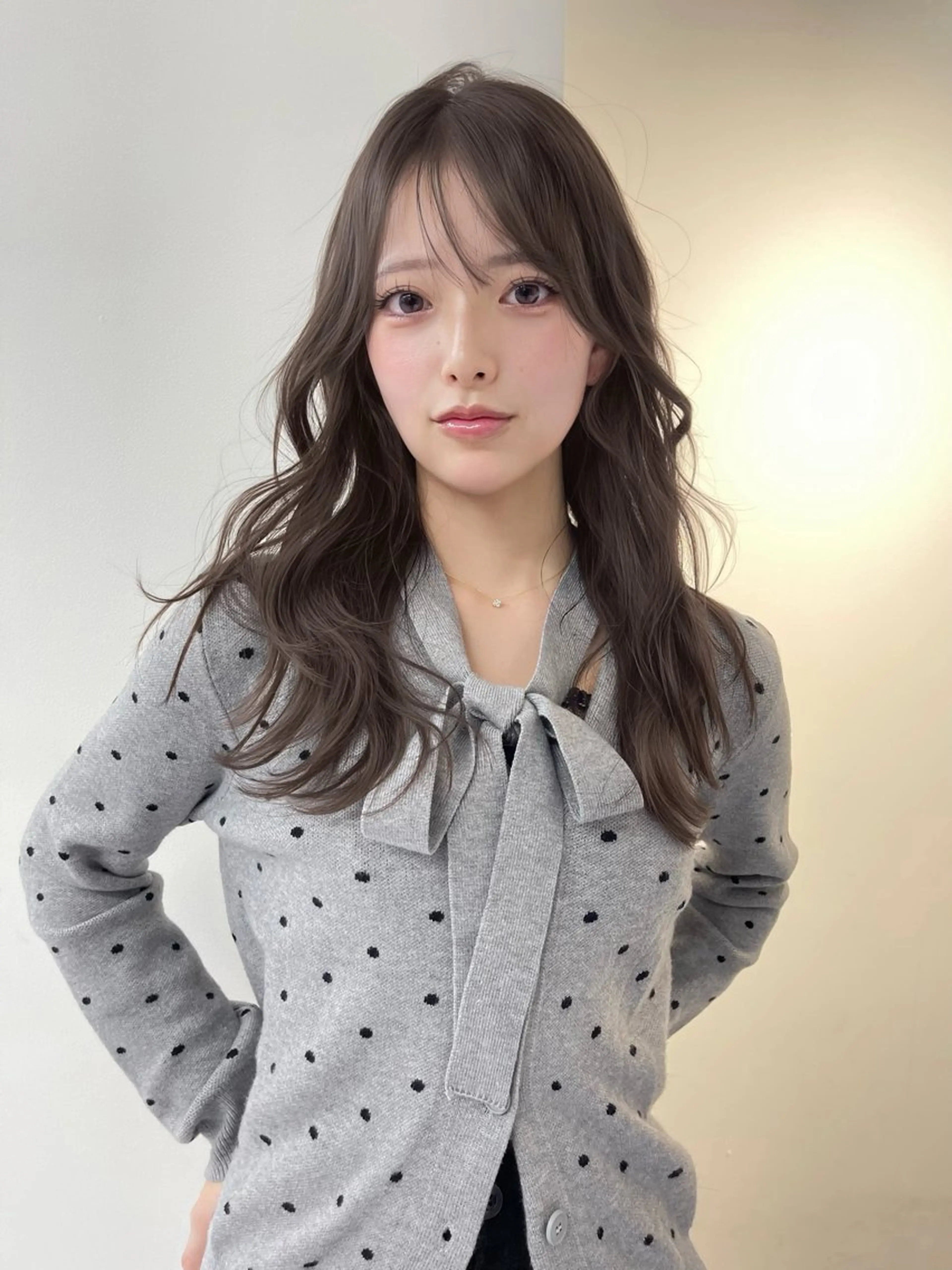 ロング カラー ベージュカラー ブリーチ ケアブリーチ デザインカラー ダブルカラー カット ヘアカラー トリートメント TATSUブリーチ/ ミルクティーベージュのヘアスタイル