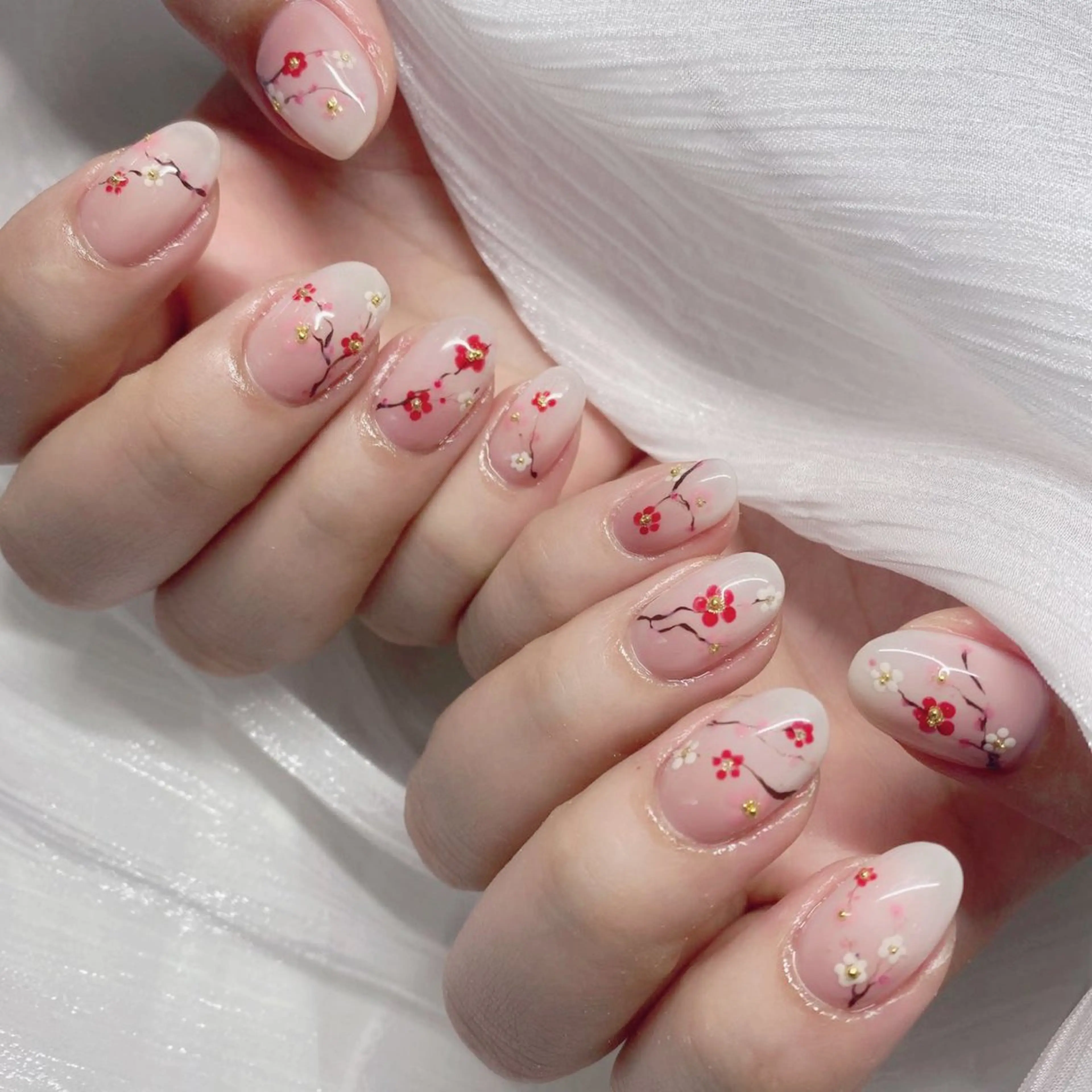 ネイル Miouミオン ネイルサロンのネイルデザイン