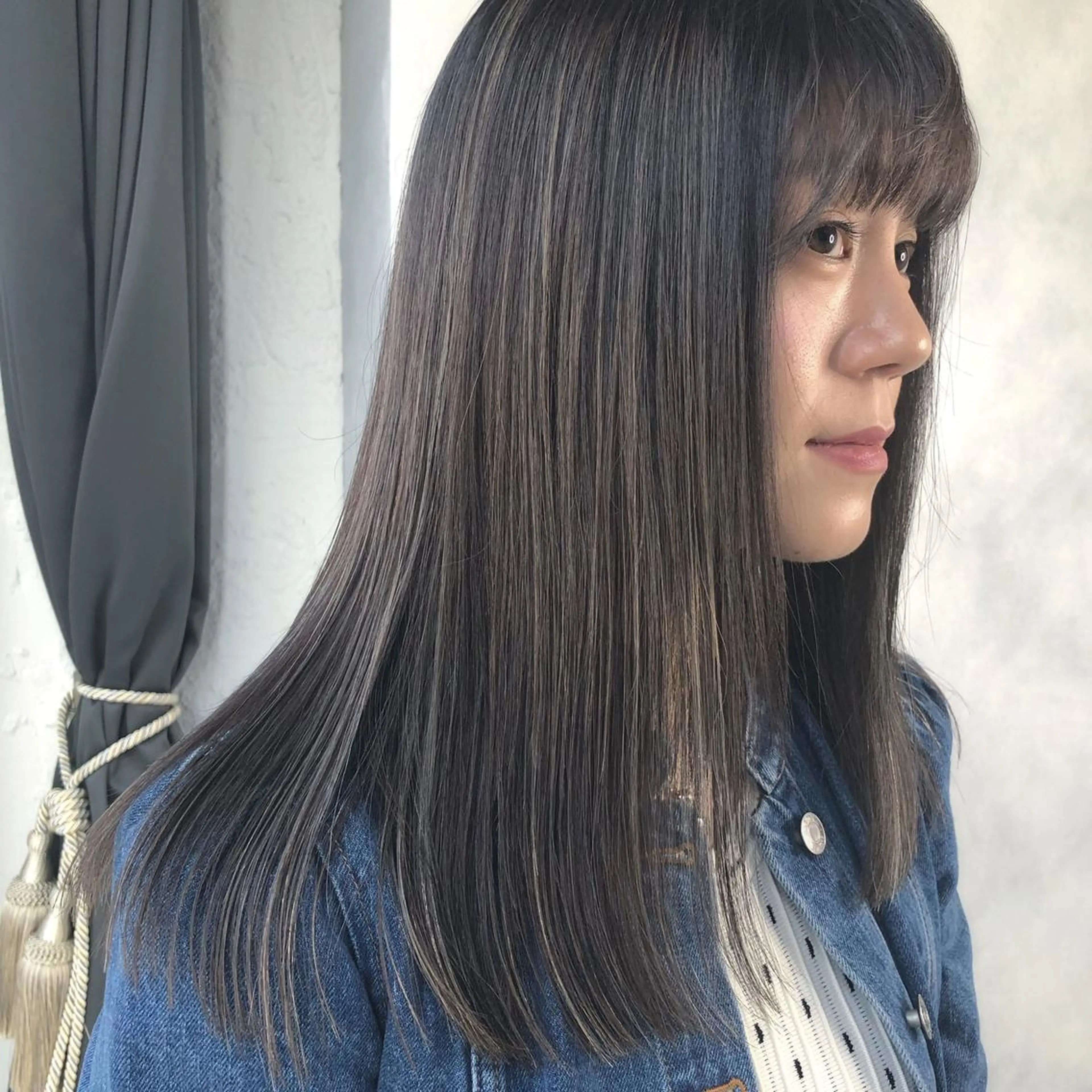 ロング カラー ハイライトカラー ハイライト ORIKA 美容室のヘアスタイル