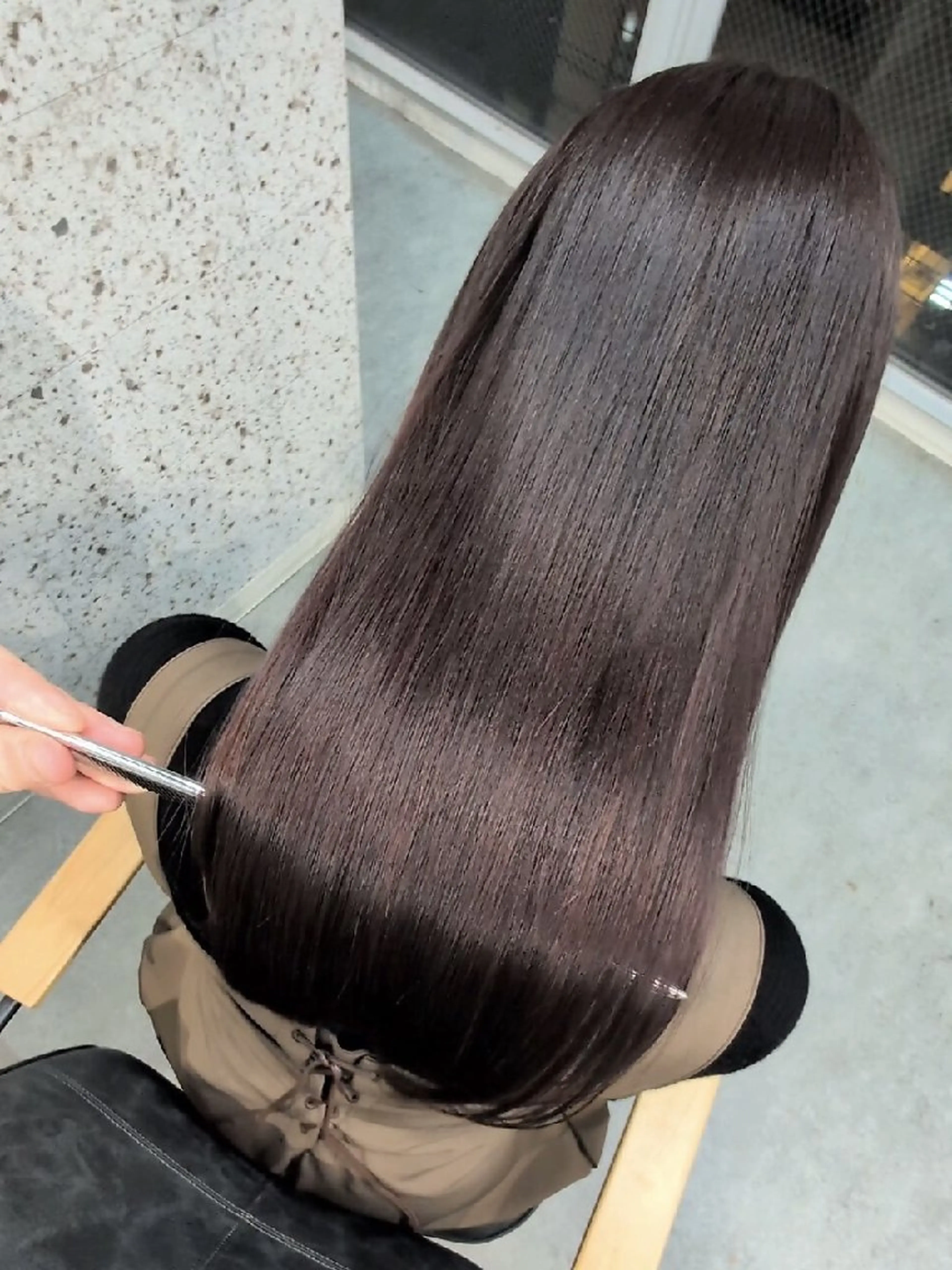 パーマ ロング 髪質改善 縮毛矯正 トリートメント 酸性ストレート ストレートパーマ 縮毛矯正 mood 髪質改善 ダブルカラーのヘアスタイル