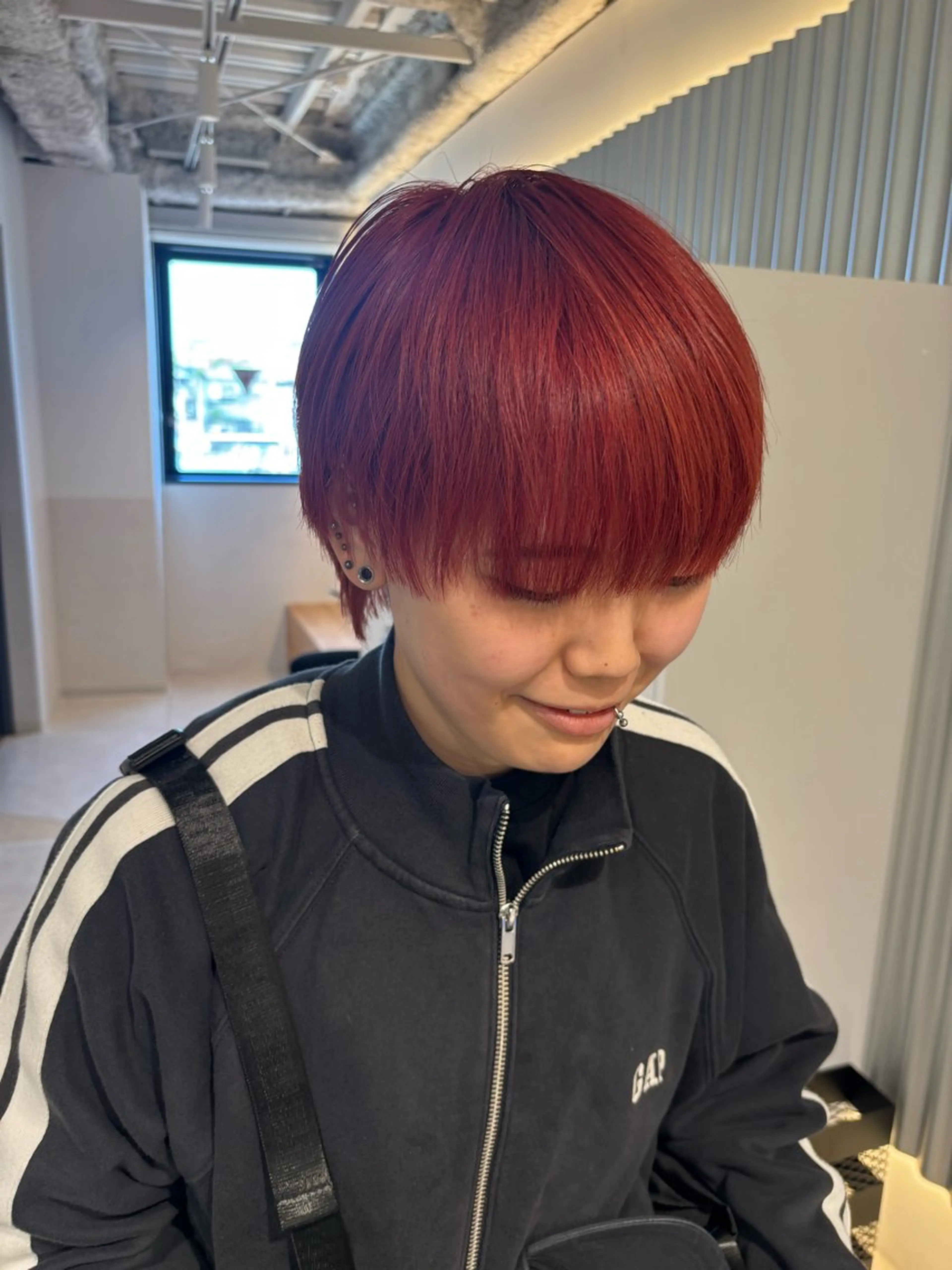 ショート カラー ヘアアレンジ ブリーチ レッドカラー カット ヘアカラー トリートメント ヘッドスパ 押切 響　のヘアスタイル