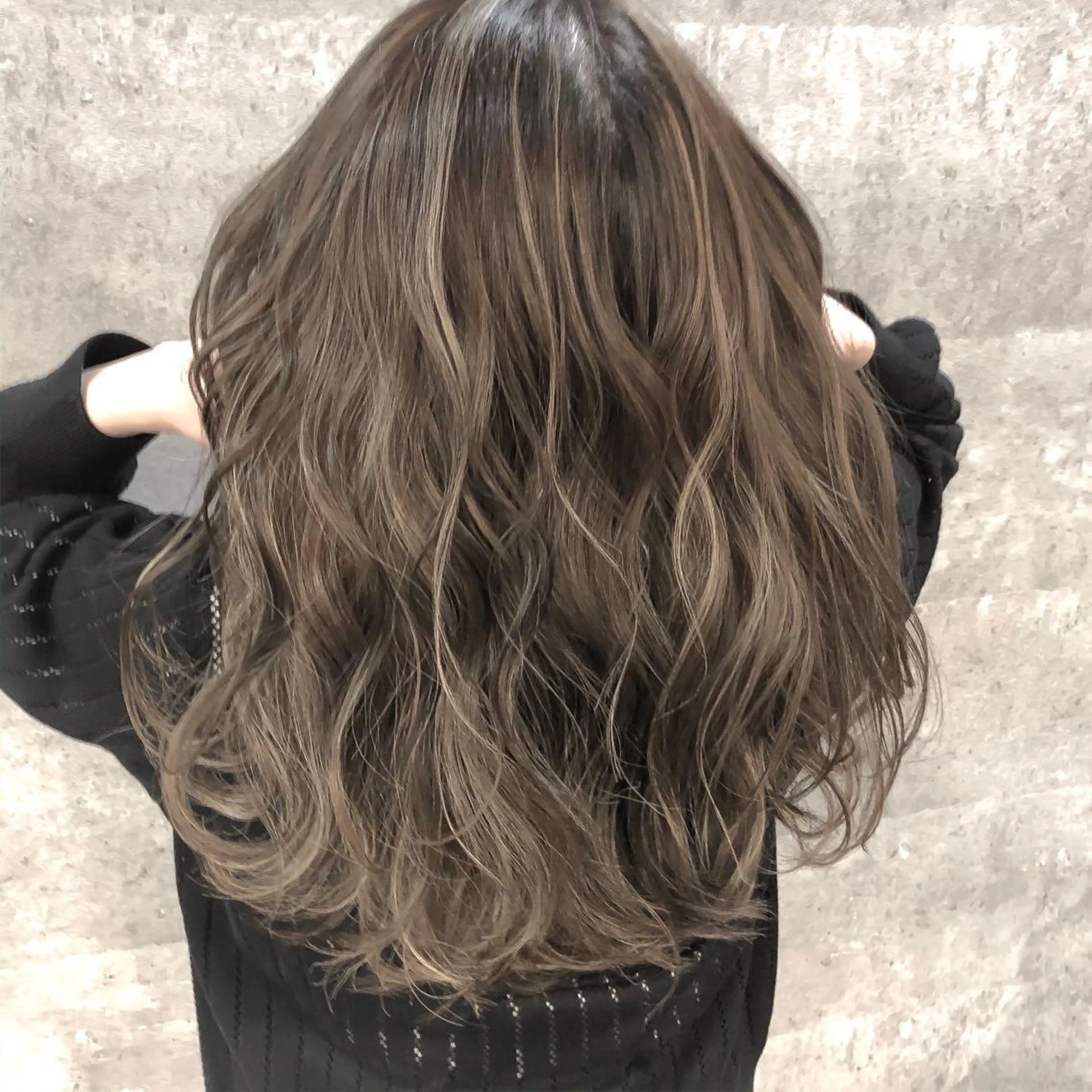 ロング ハイライト ヘアカラー トリートメント ✨MiL✨ ✨心斎橋✨のヘアスタイル