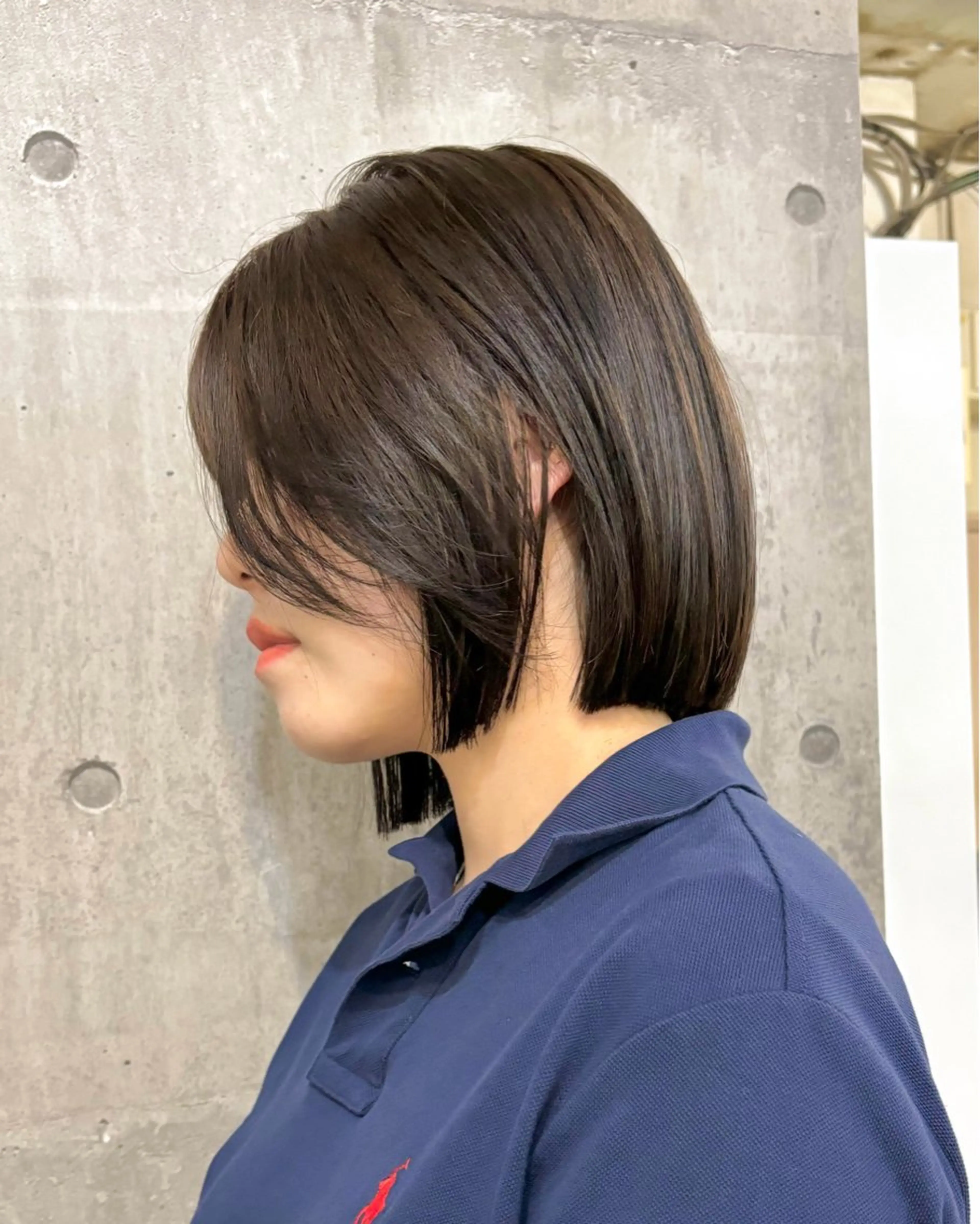 ショート カラー パーマ ヘアアレンジ メンズ 切りっぱなしボブ メンズ韓国風 ボブ くせ毛 髪質改善 切りっぱなしヘアボブ ミディアムヘアRYOのヘアスタイル