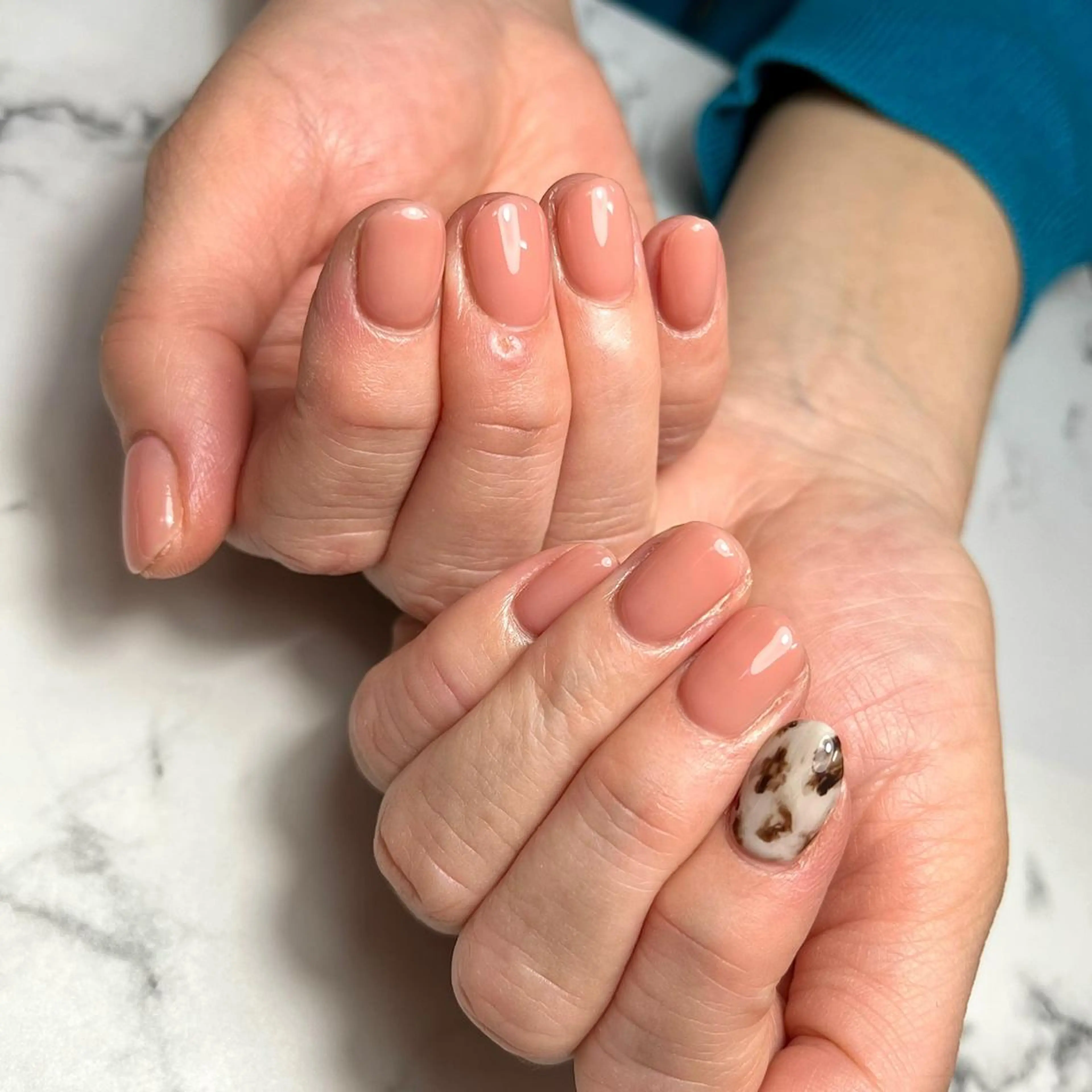 ネイル アニマル柄 アートネイル ジェルネイル 持ち込み ニュアンスネイル ハンドネイル NAIL NOWのネイルデザイン