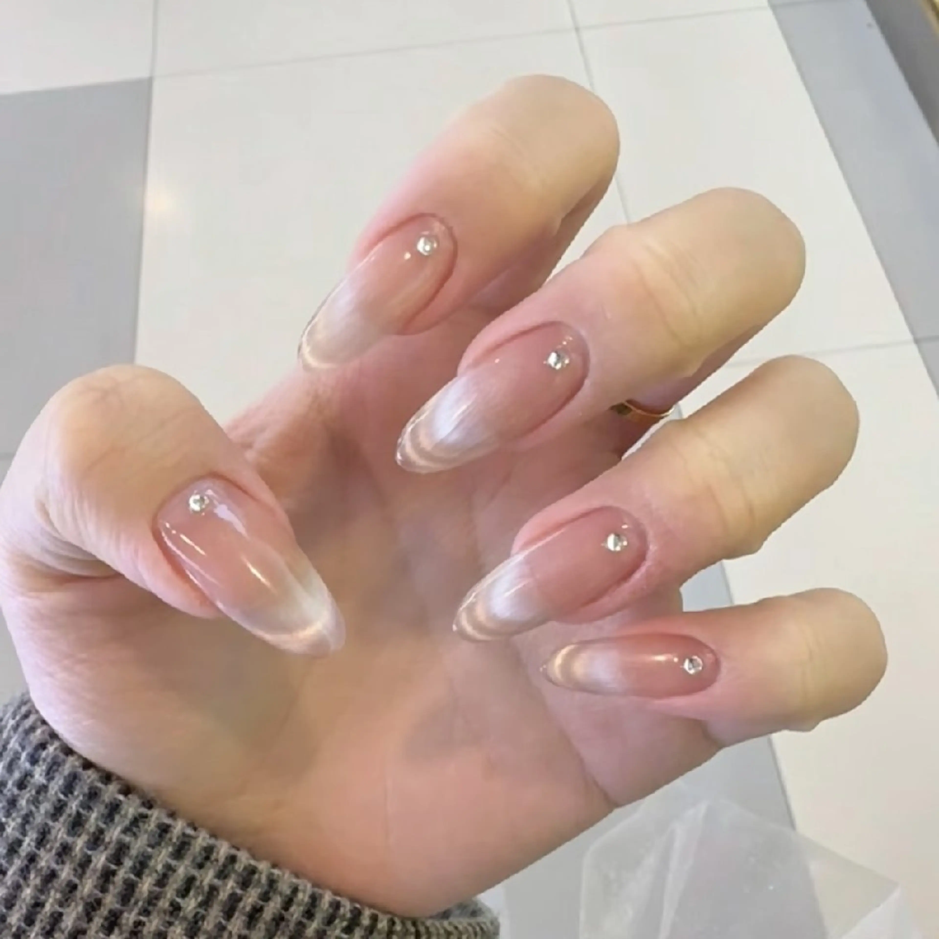 ネイル フレンチネイル ジェルネイル マグネットネイル マグネットフレンチ ニュアンスネイル ハンドネイル Lumière Nail 新大久保のネイルデザイン