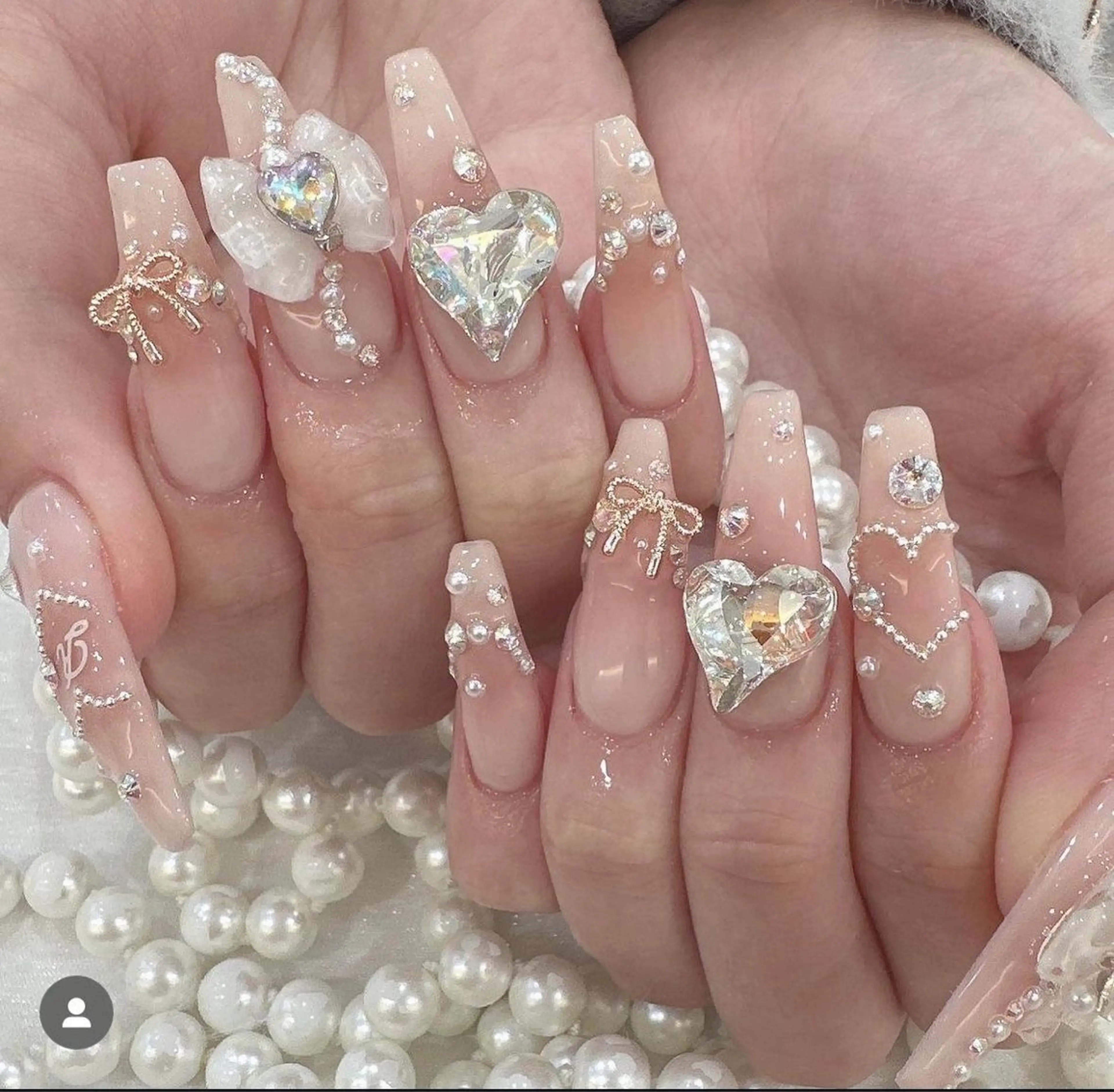 ネイル フレンチネイル ジェルネイル キラキラネイル 韓国ネイル マグネットネイル Julli NailStudioのネイルデザイン