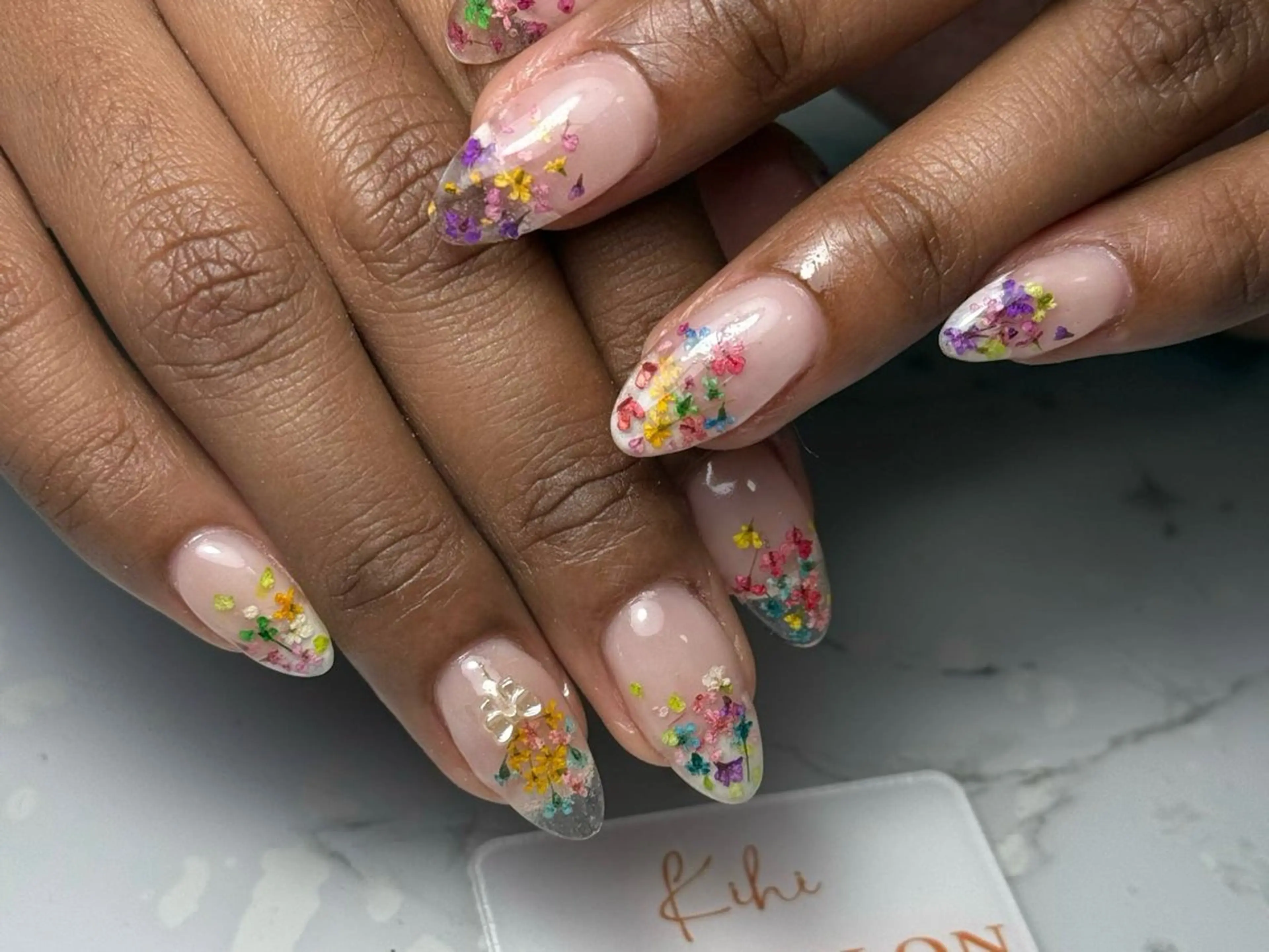 ネイル アートネイル フレンチネイル ジェルネイル グラデーション 韓国ネイル ハンドネイル 💕鈴木ユリ パラジェル/オフ無料のネイルデザイン