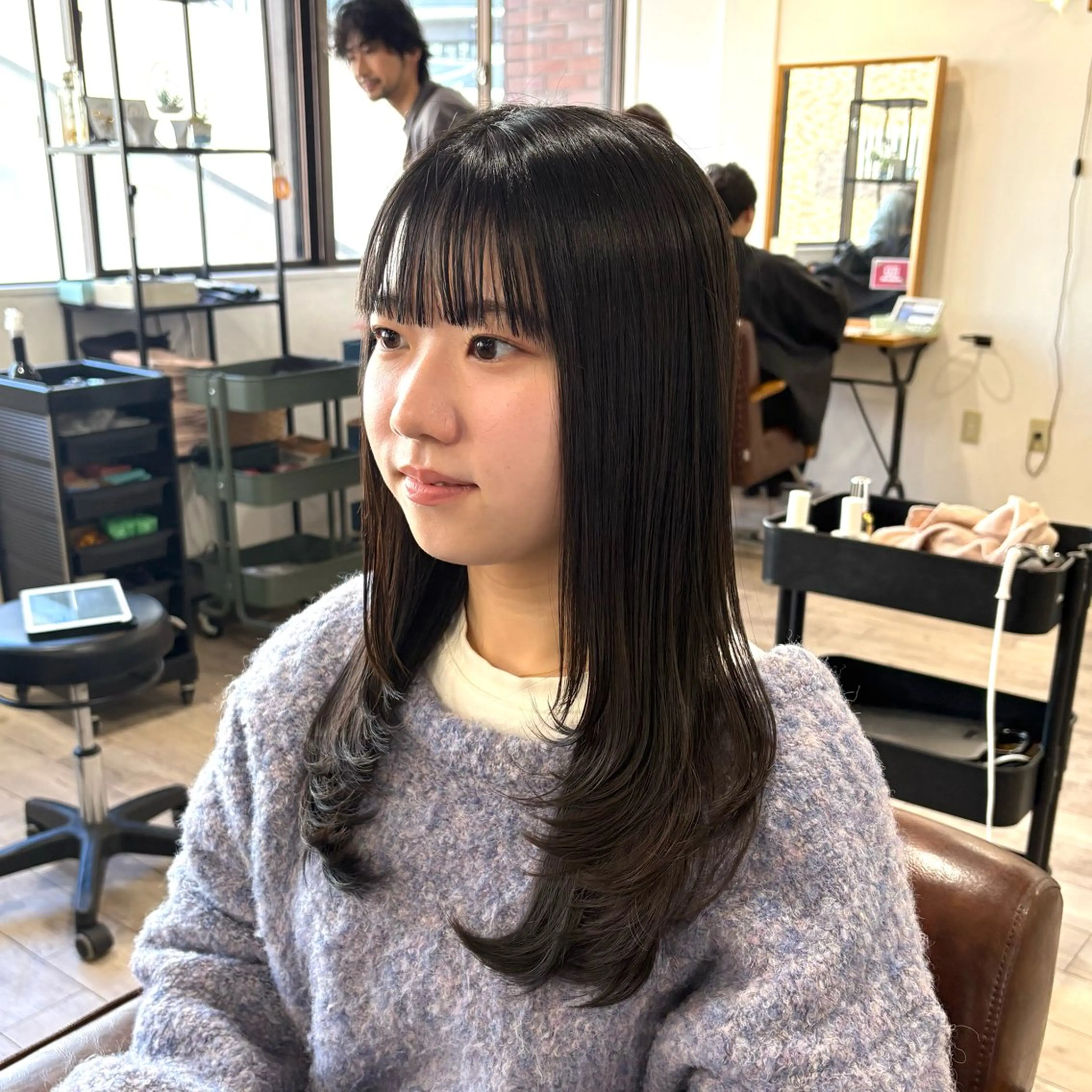 セミロング カット ヘアカラー トリートメント クセ/うねり改善/ 縮毛矯正🫧ゆりのヘアスタイル