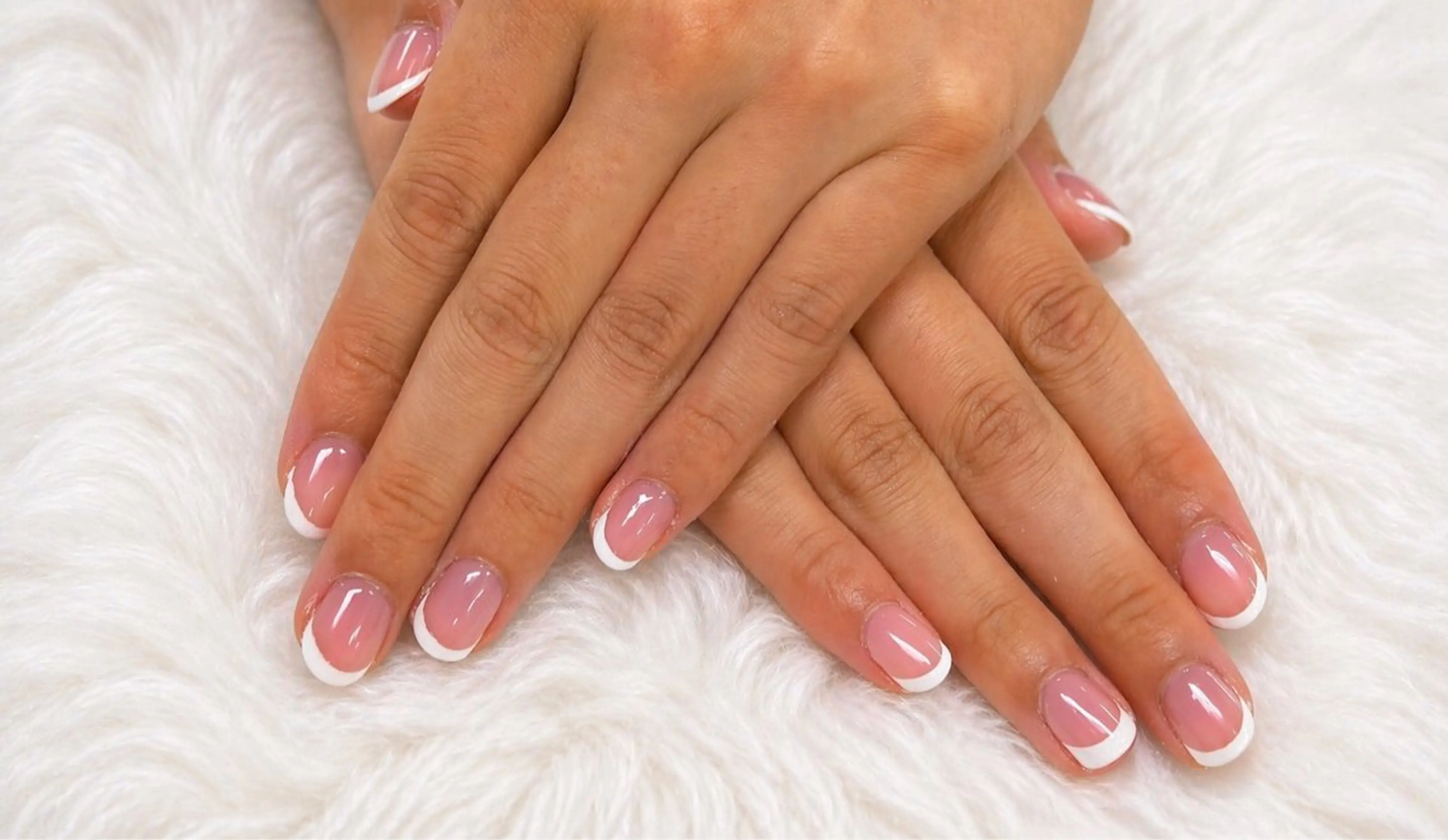 カラー 高野 結羽のネイルデザイン