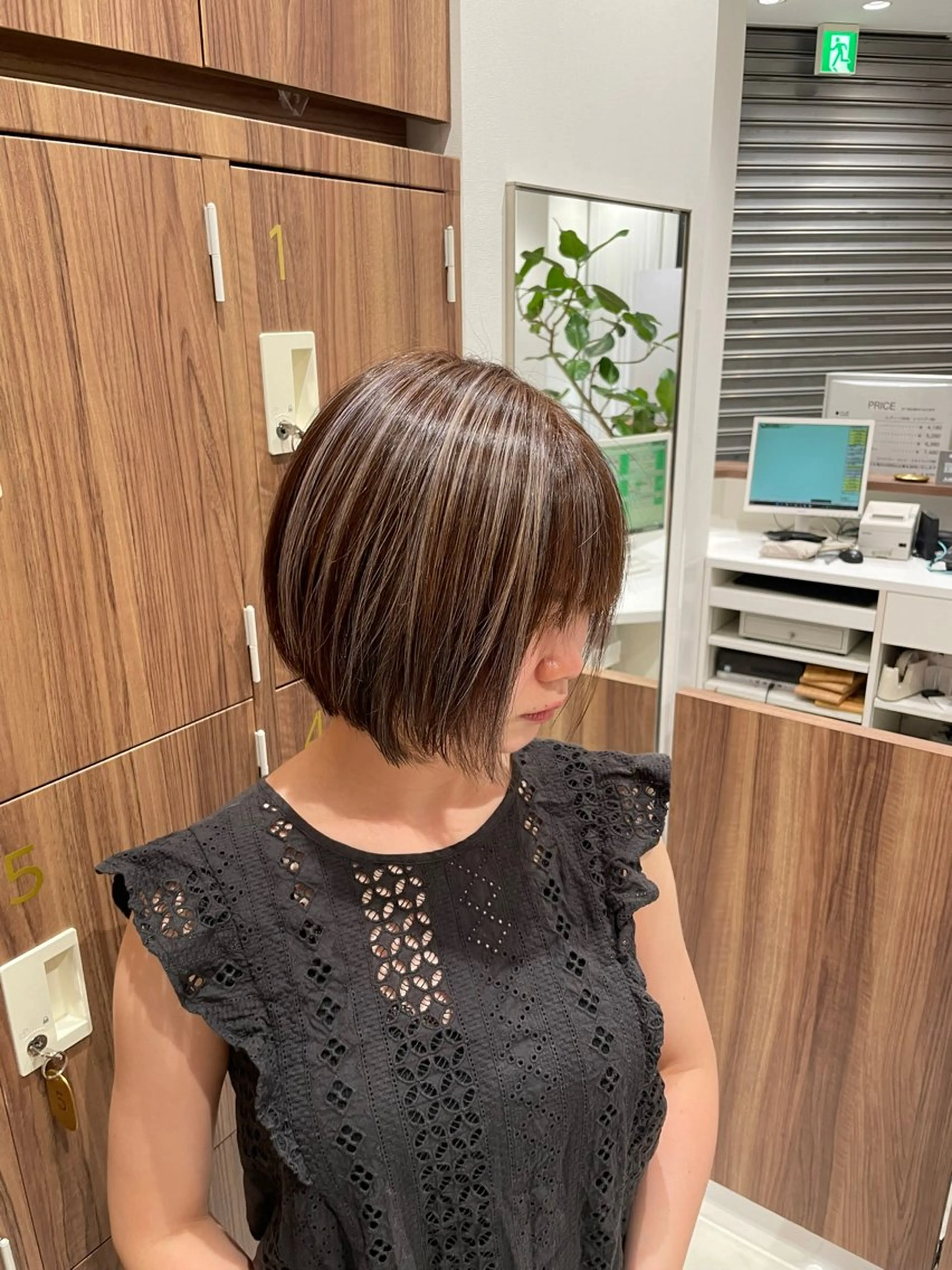 ショート カラー バレイヤージュ ハイライトカラー ハイライト レイヤーカット ヘアカラー 🇰🇷韓国ヘア★ 副店長.쿠리타⭐︎のヘアスタイル