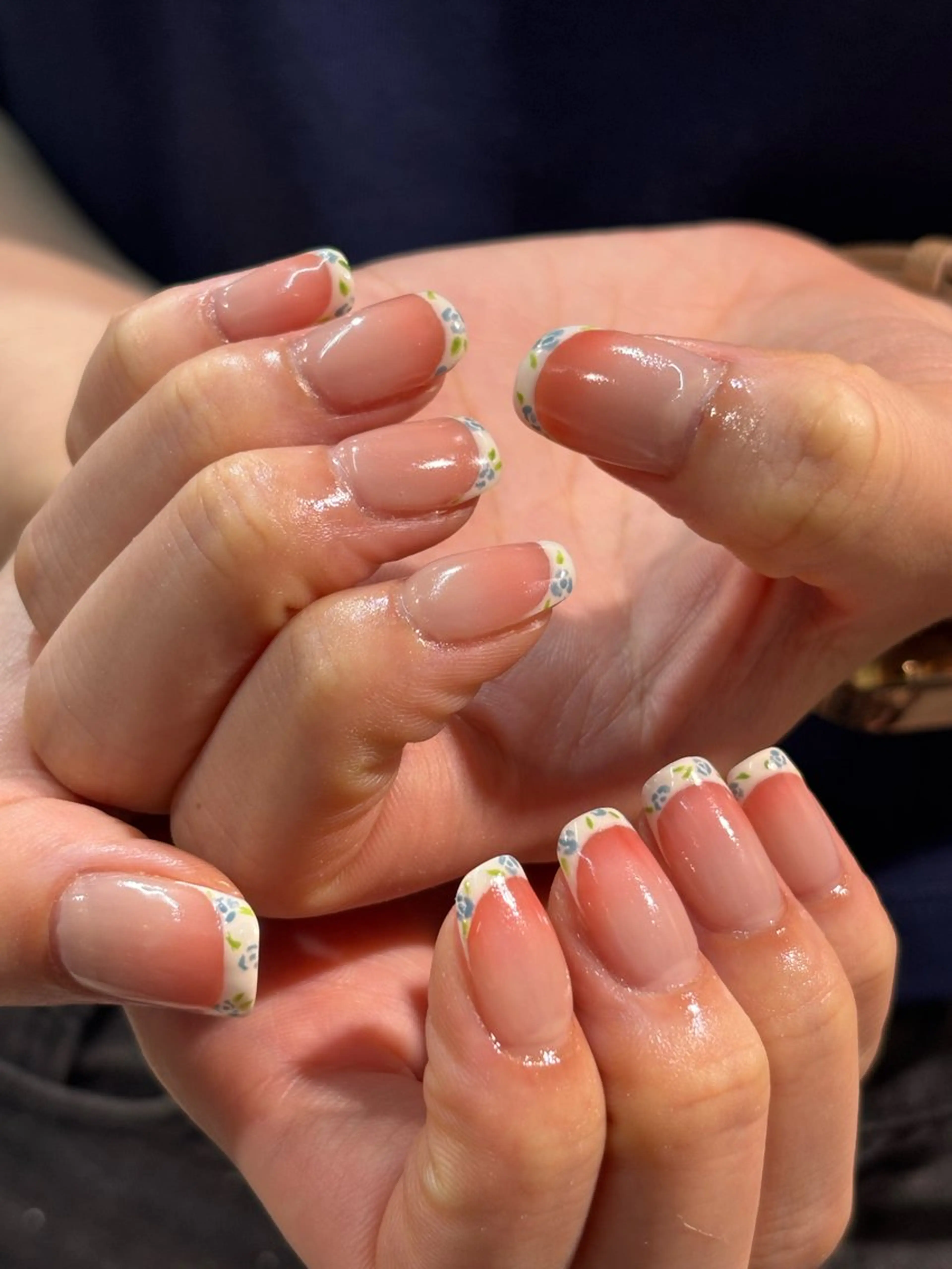 ネイル ハンドネイル ハンドケア AMRITA omotesando所属・艶ｶﾗｰ･:*個性派 ﾈｲﾙ🦋mire-のネイルデザイン