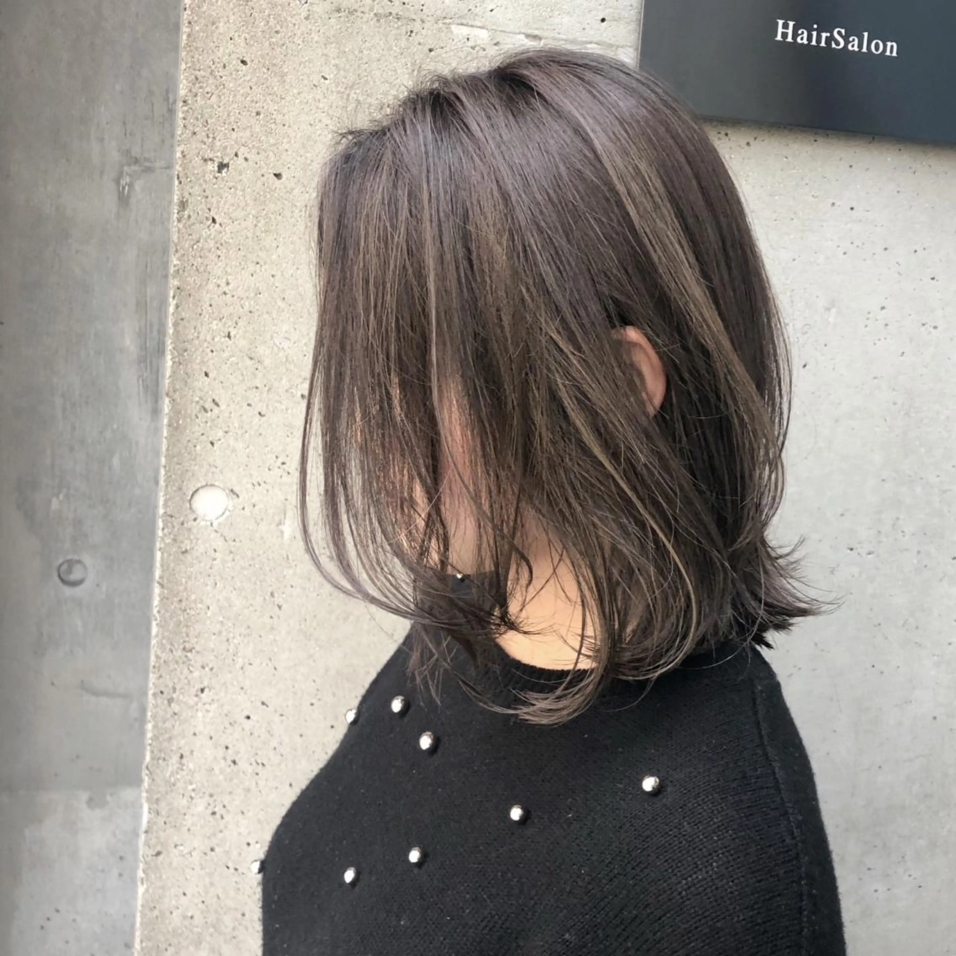 ショート カラー ハイライトカラー ボブ 外国人風カラー ハイライト 外ハネヘア 中山 天地のヘアスタイル