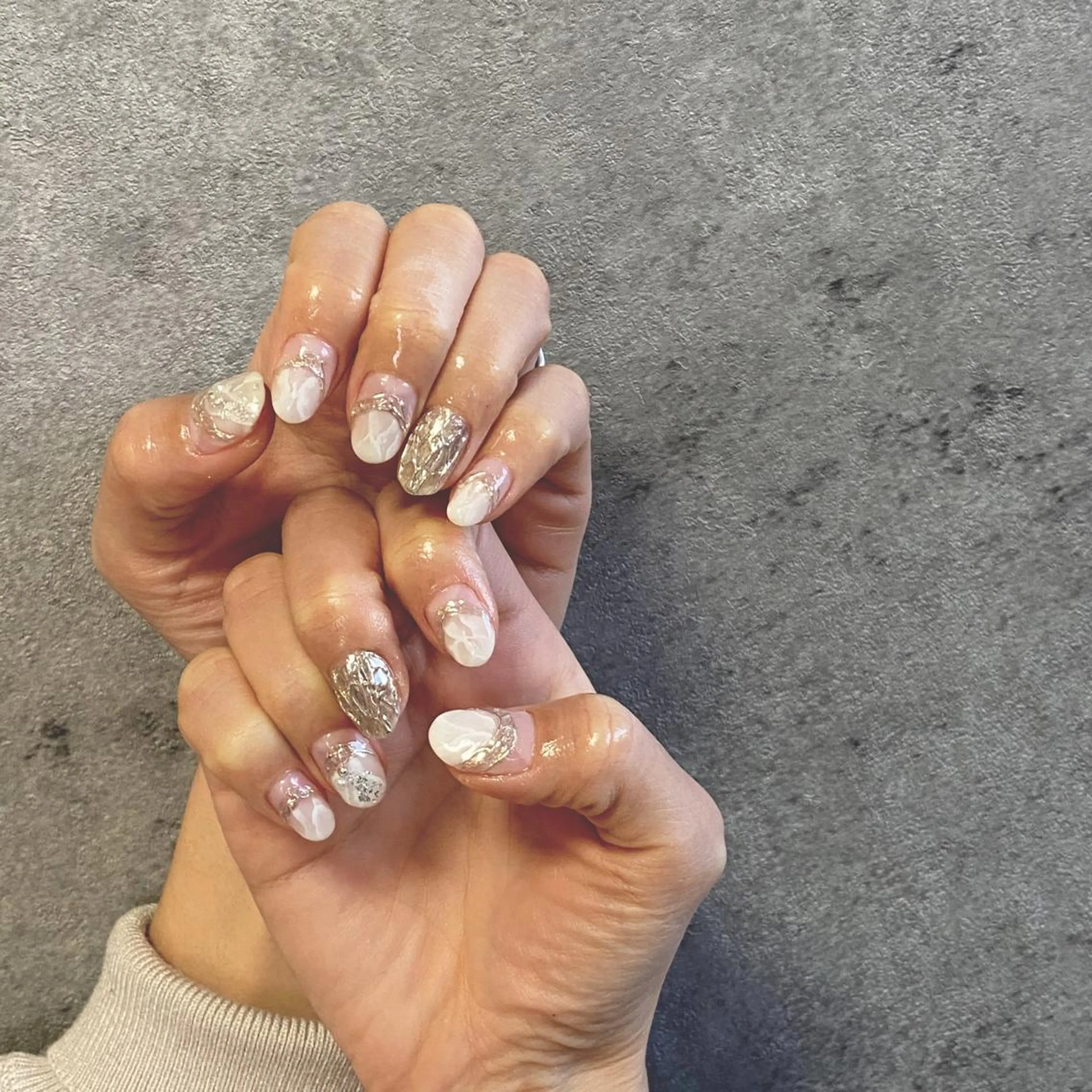 ネイル ニュアンスネイル ホワイト ハンドネイル ビューティーサロン meriaのネイルデザイン