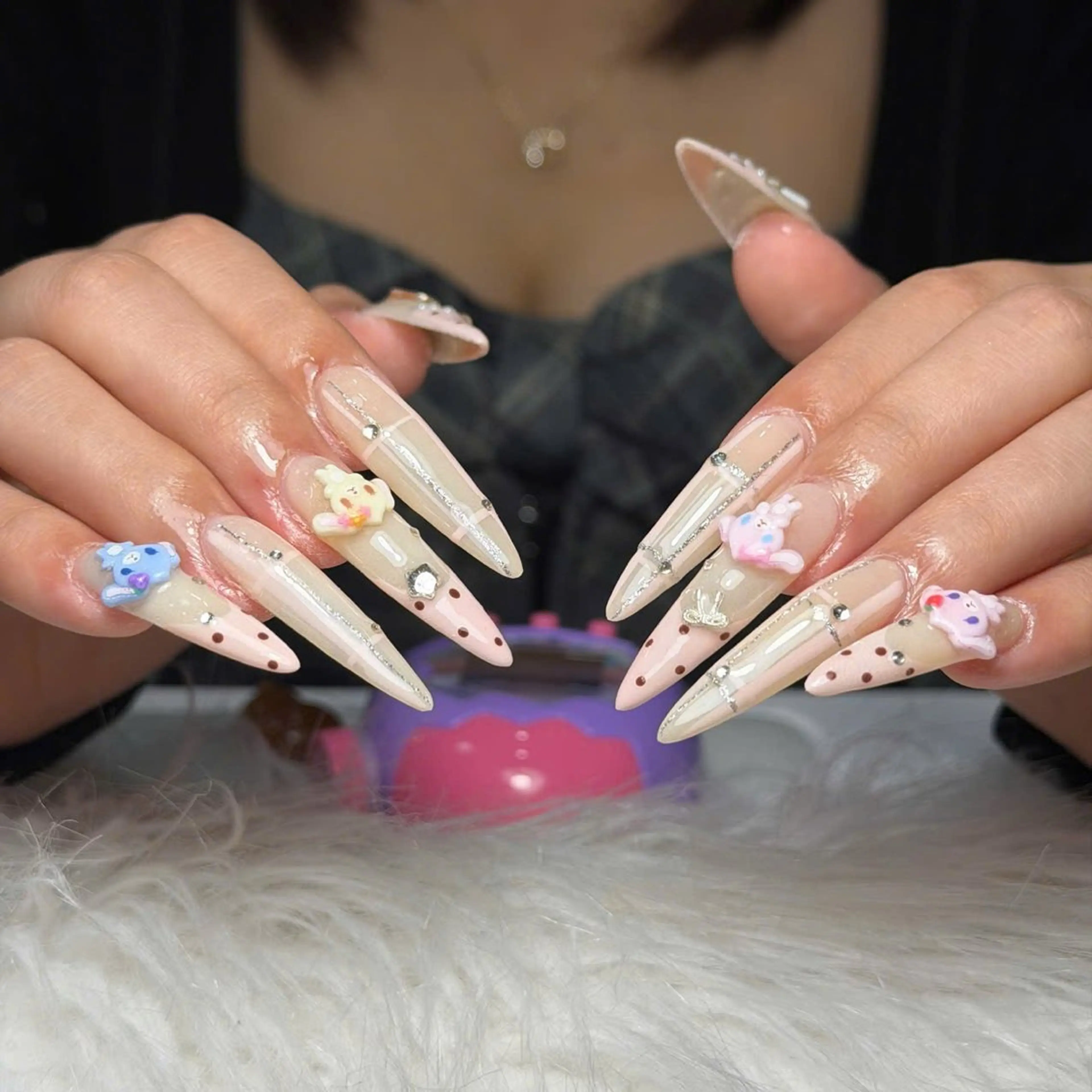 ネイル 持ち込み オフィスネイル シンプルネイル ハンドネイル Anmi Nailのネイルデザイン