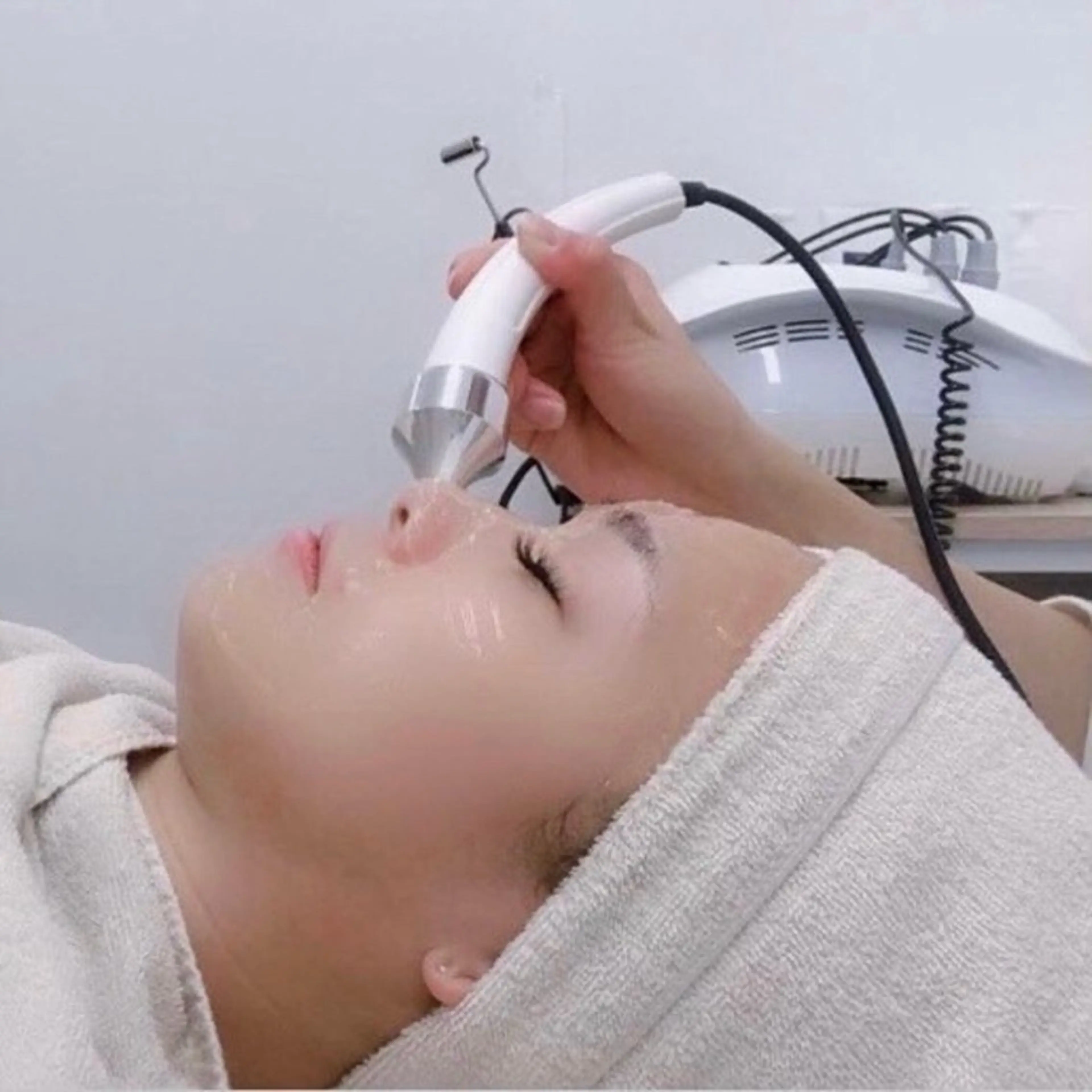 超音波毛穴クレンジング🧹💆🏻‍♀️ 最新ハイブリッド脱毛チケット付き！全身全顔からパーツを選べる✨の写真