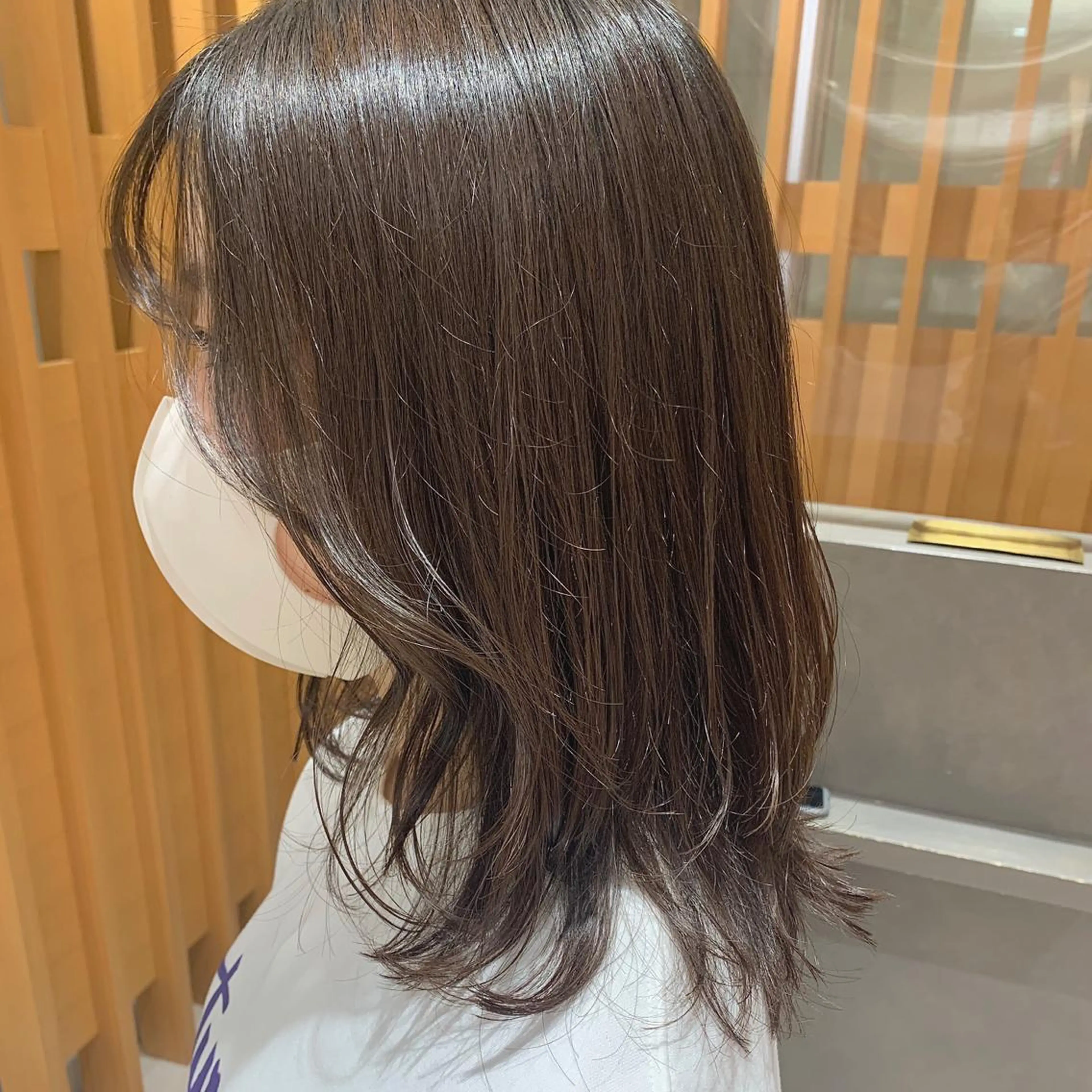 セミロング 下川 由貴のヘアスタイル