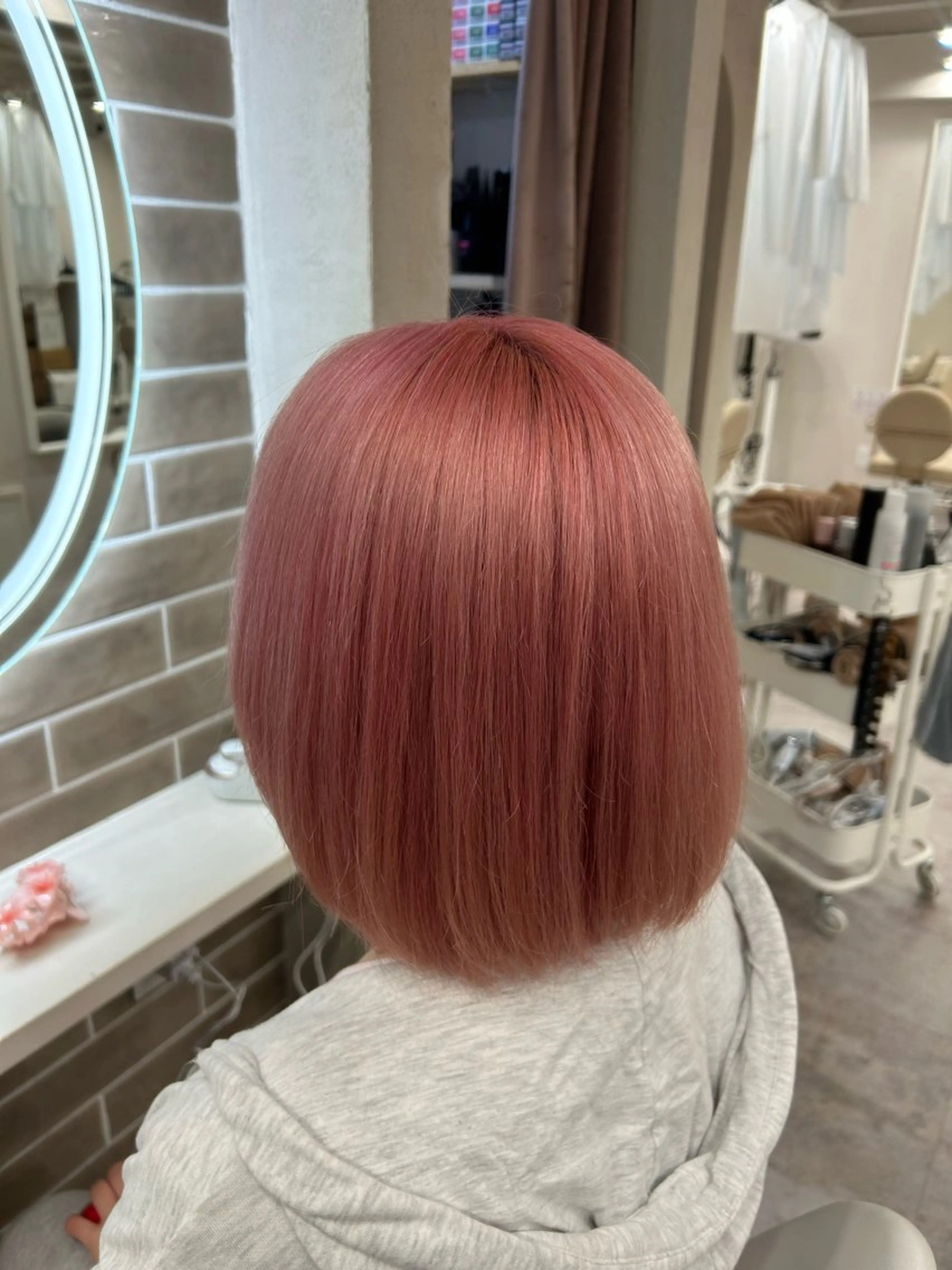 ショート ヘアカラー ULUA ひまりのヘアスタイル