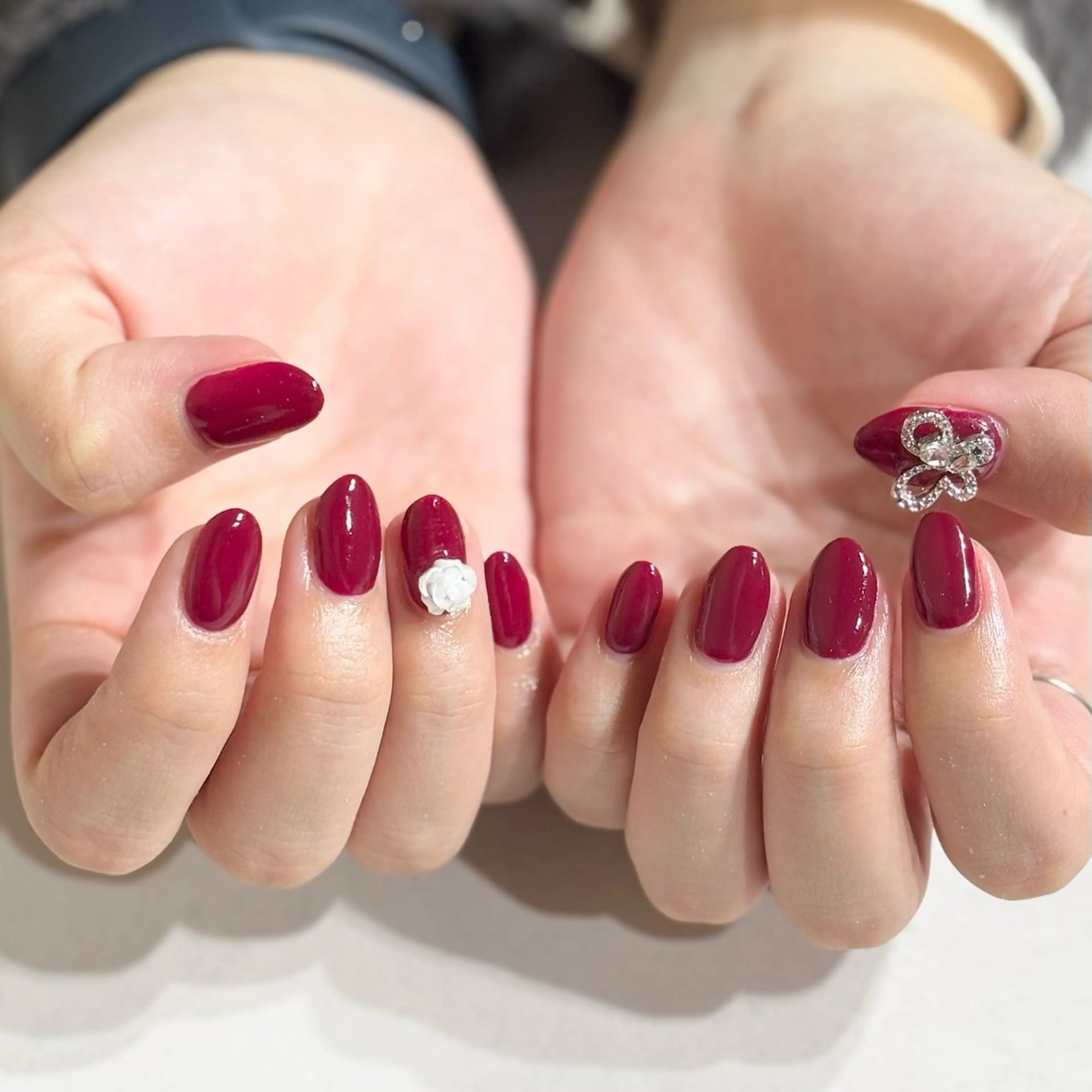 ネイル ボルドー ワンカラーネイル Lovin生駒店所属・（パラジェル専門店） miyuのエステ・リラクイメージ