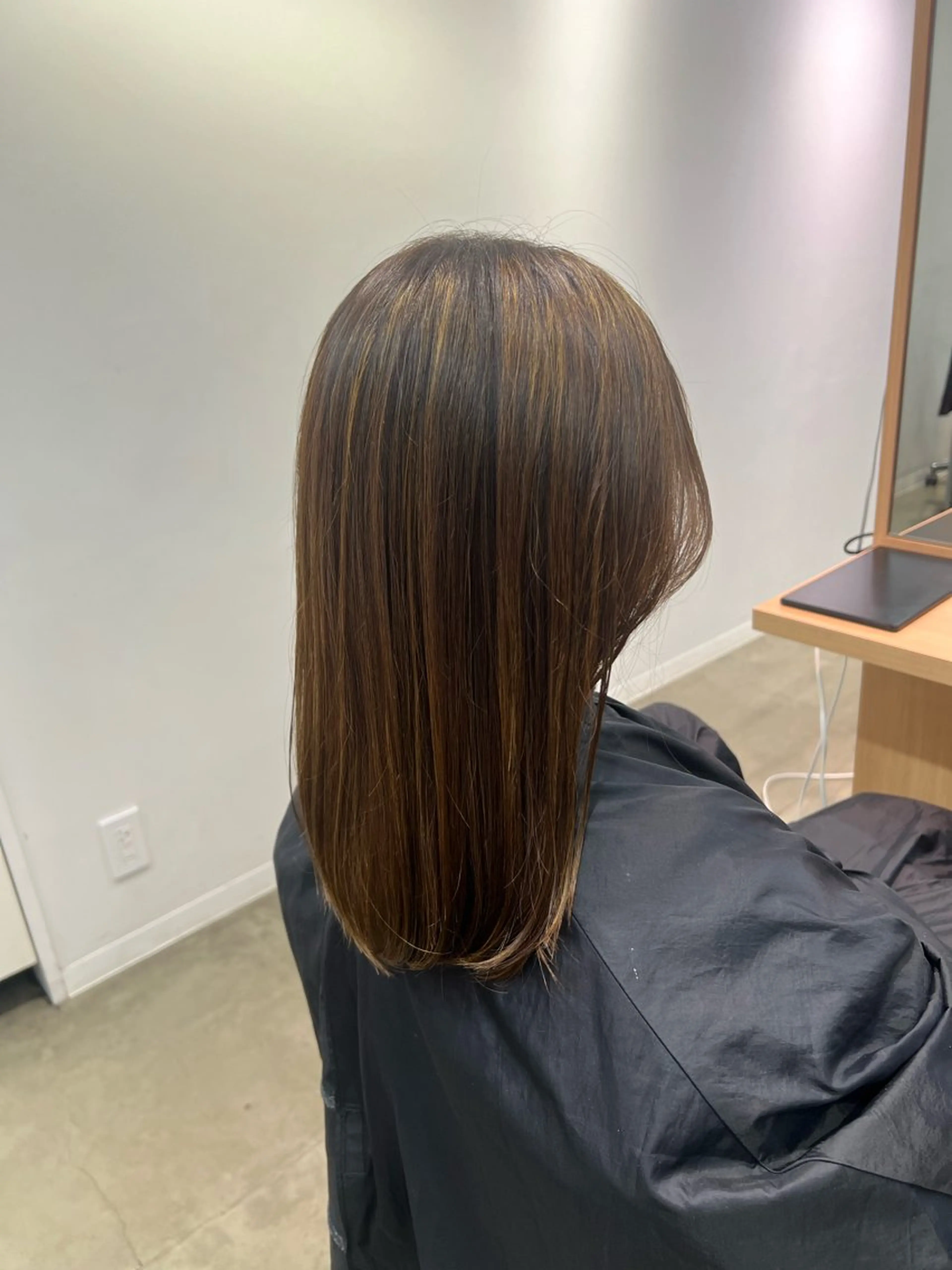 ミディアム ハイライト 山中 欧輔のヘアスタイル