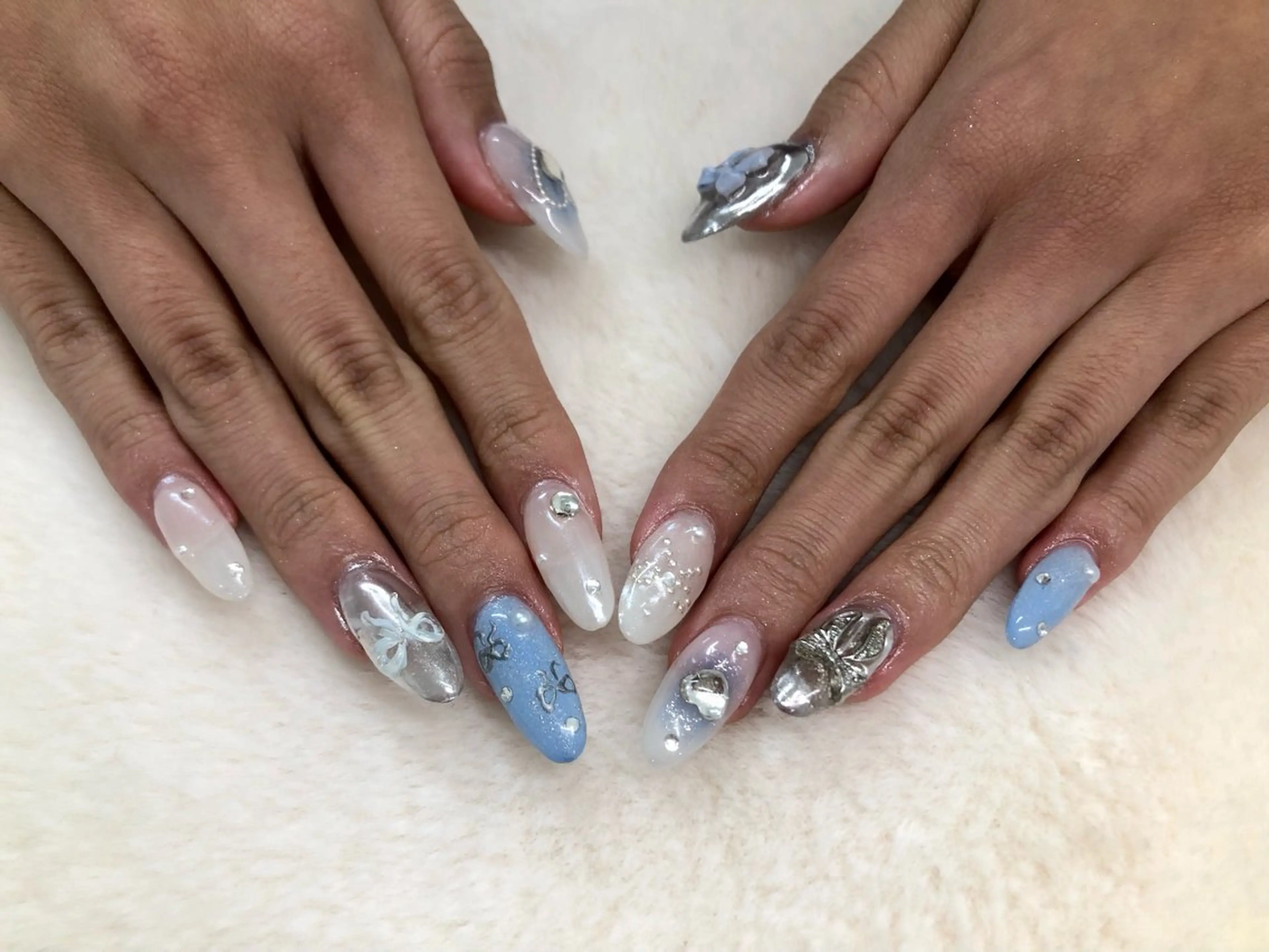 ネイル アートネイル ミラーネイル ワンホンネイル ハンドネイル ハンドケア Epokku ネイルサロンのネイルデザイン