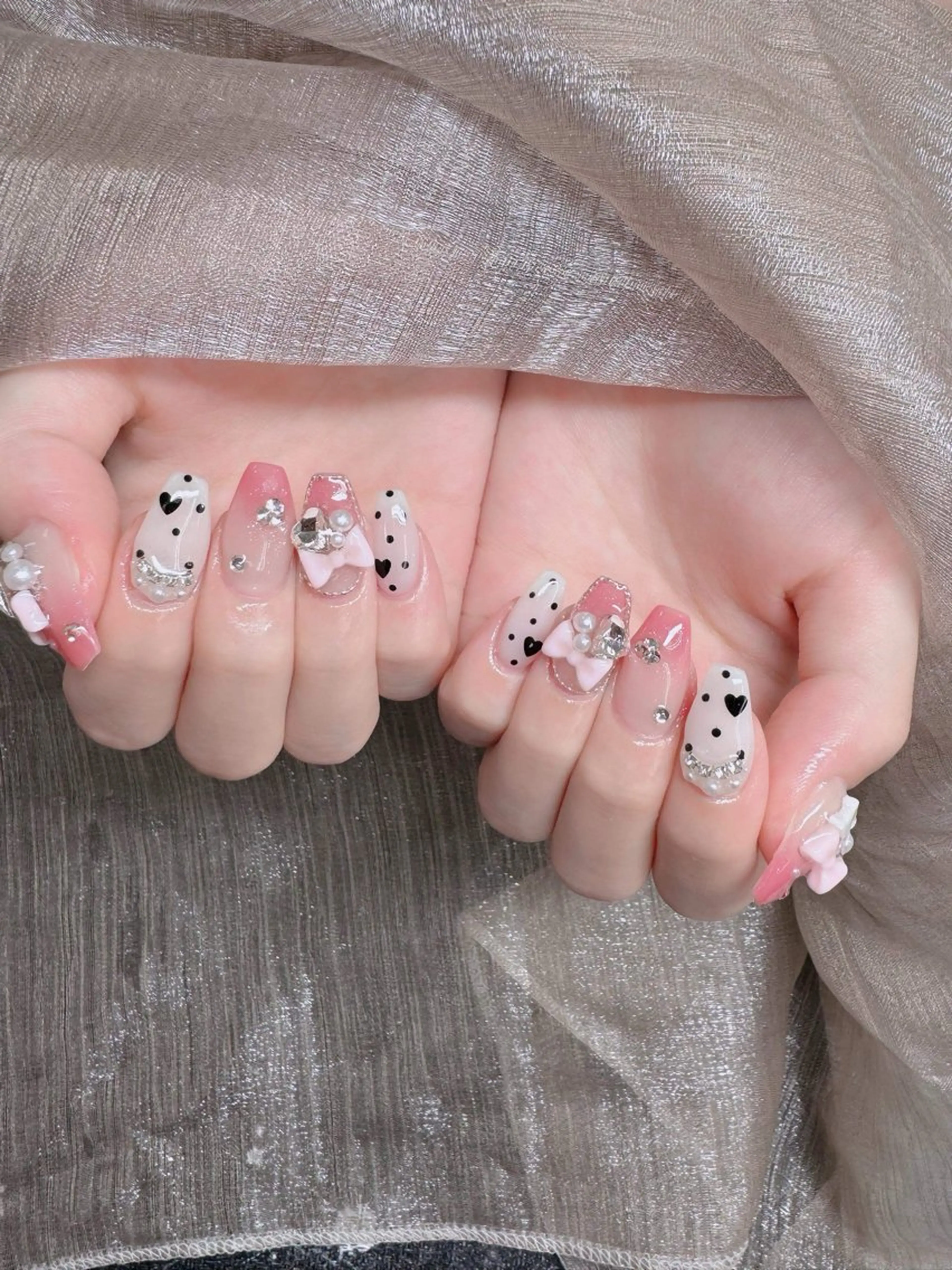 ネイル アートネイル フラワーネイル ジェルネイル グラデーション ミラーネイル Jenn Nail Salonのネイルデザイン