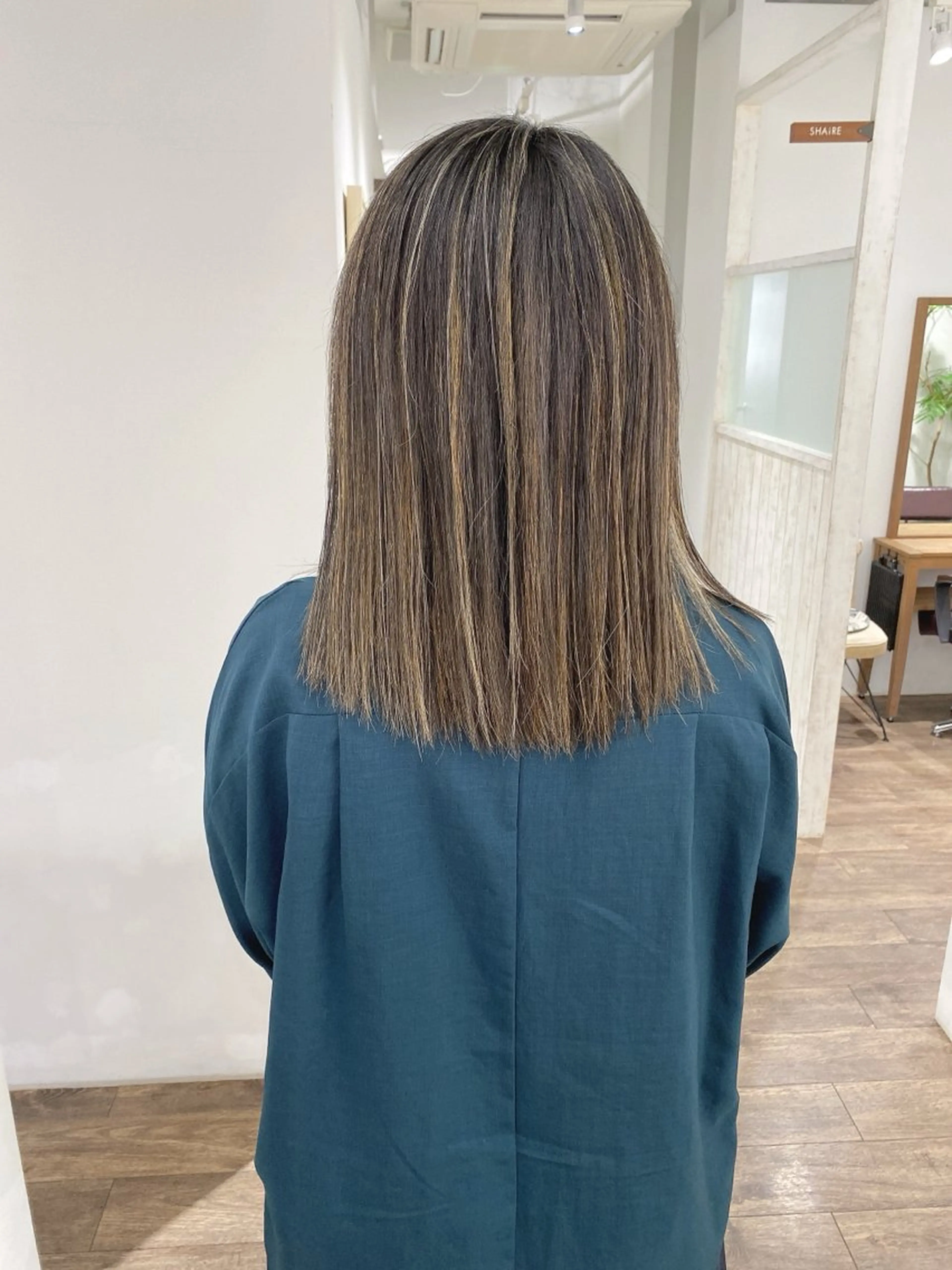 セミロング カラー ヘアカラー トリートメント ハイライト⭐️上野 高広のヘアスタイル