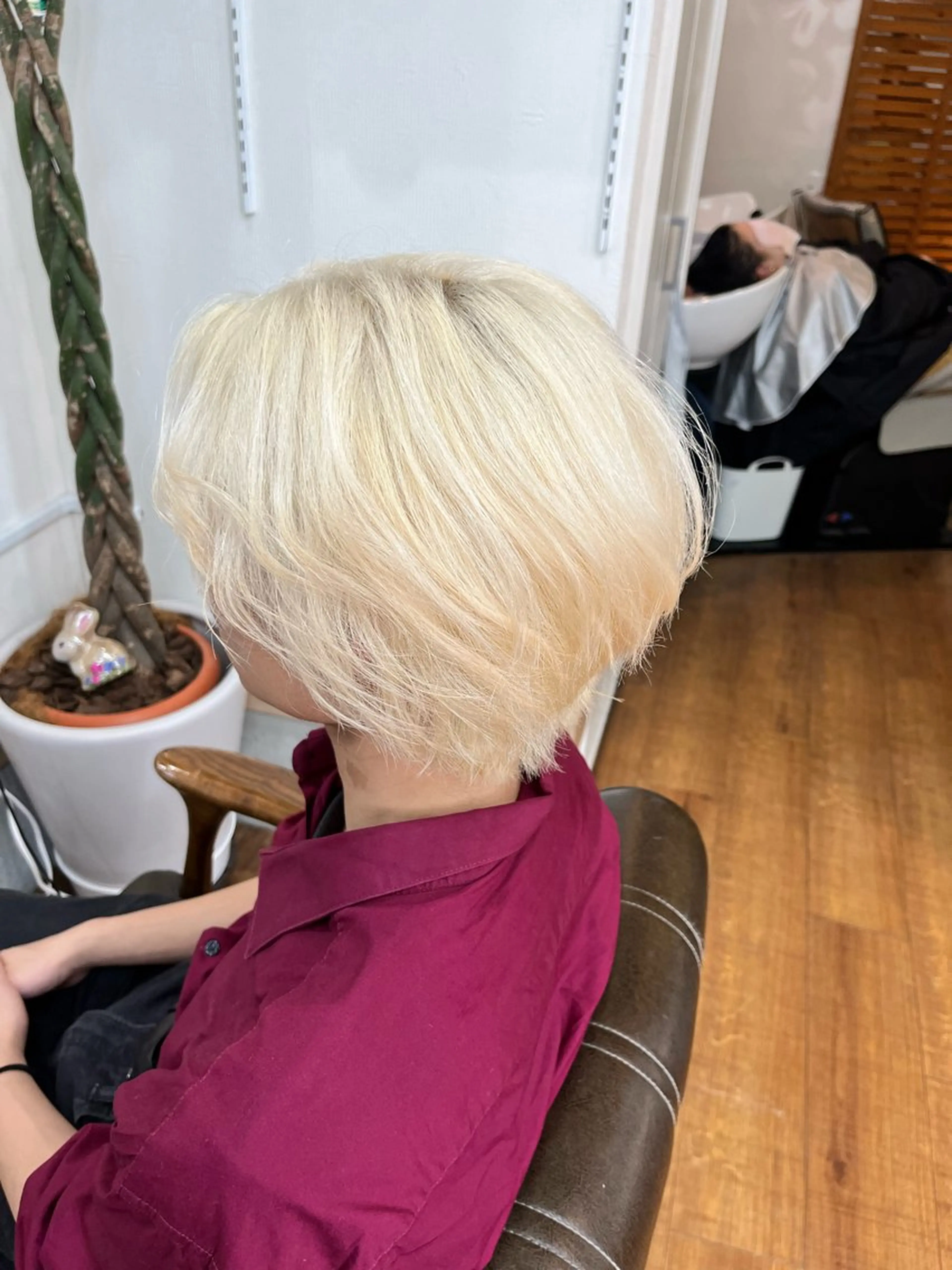 セミロング カラー ダブルカラー インナーカラー 髪質改善 🫧ハイトーン/ ブリーチ🫧白石航汰のヘアスタイル