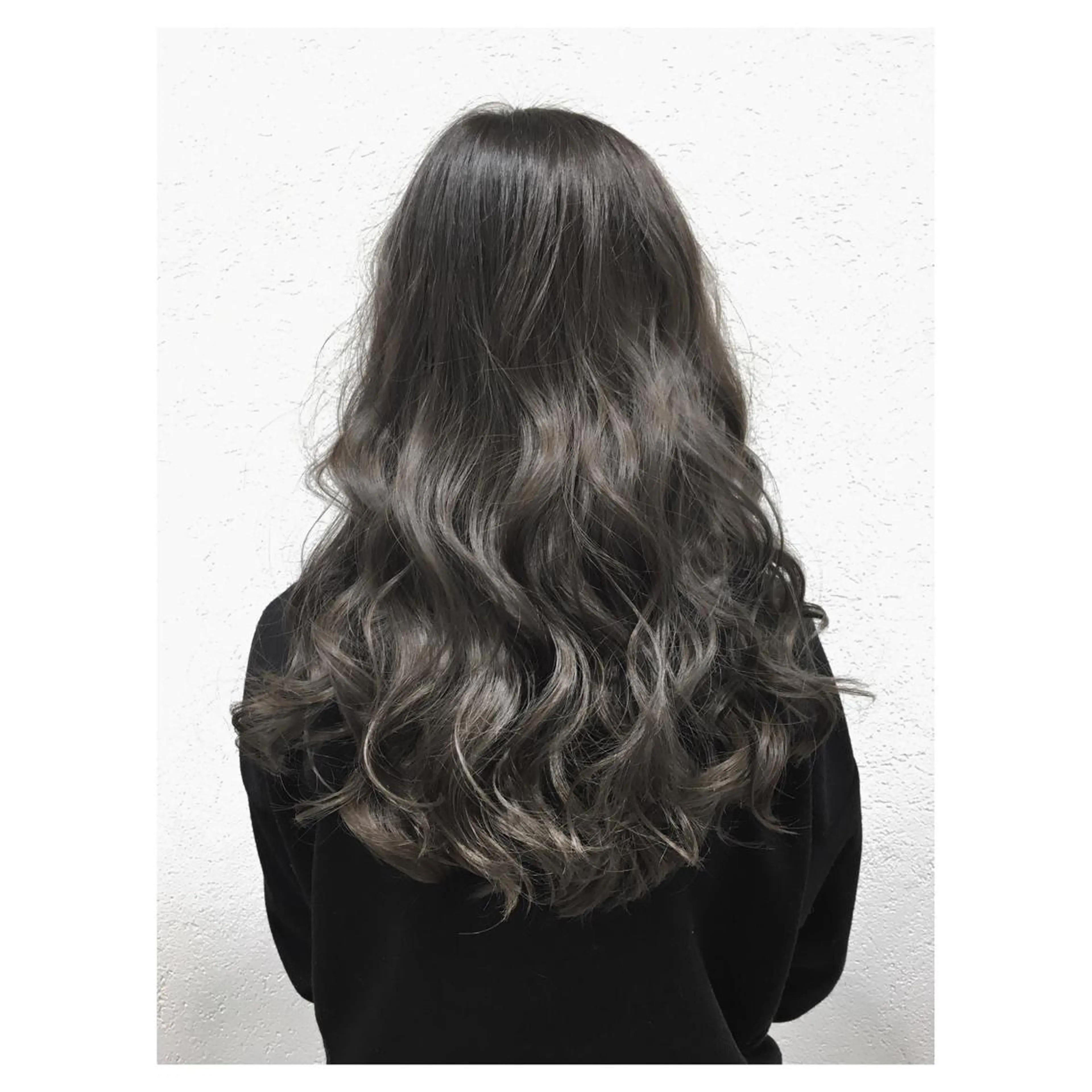 セミロング ロング カラー biscohair 髪にドラマを。のヘアスタイル