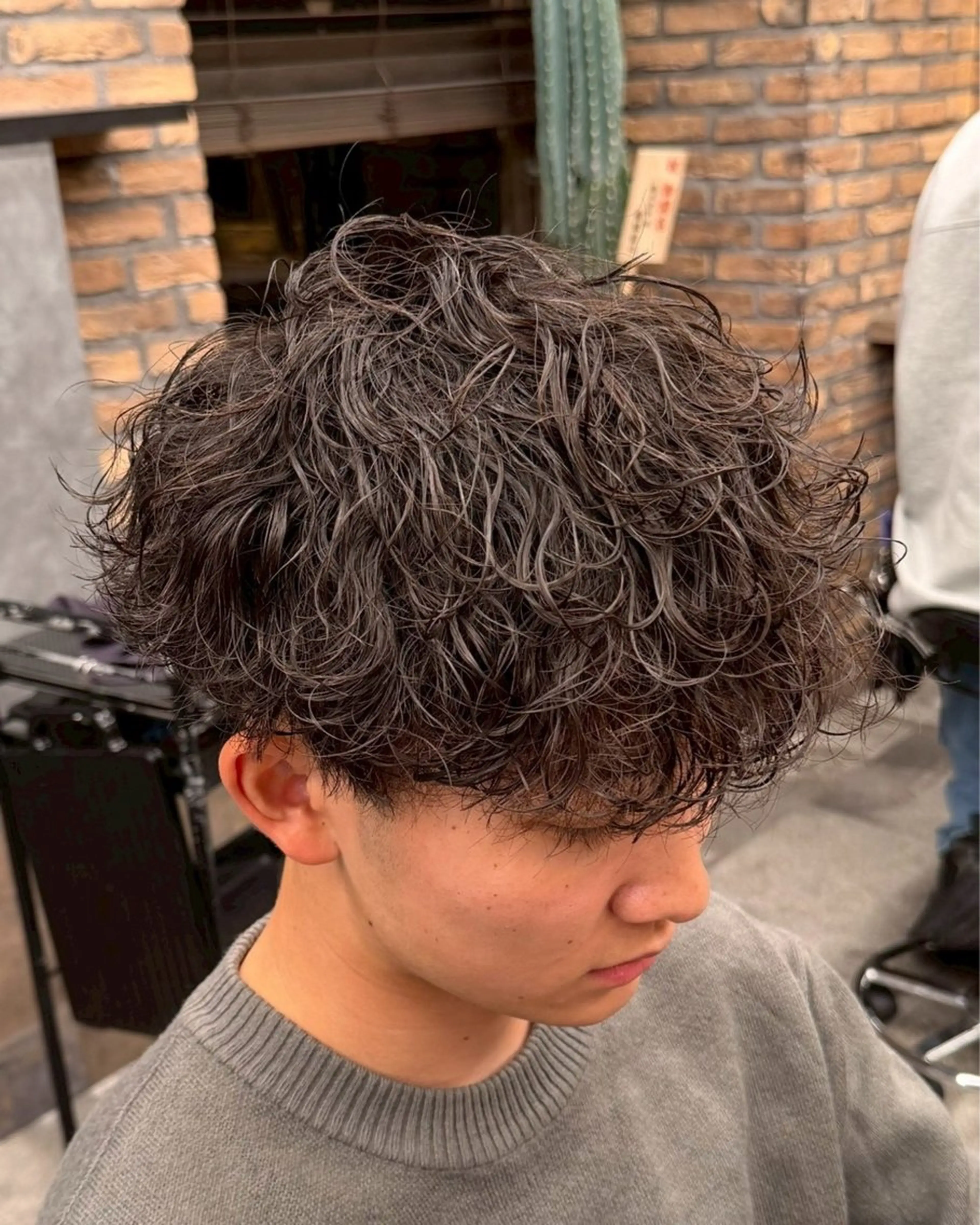 カラー パーマ メンズ 塩原 佑弦のヘアスタイル