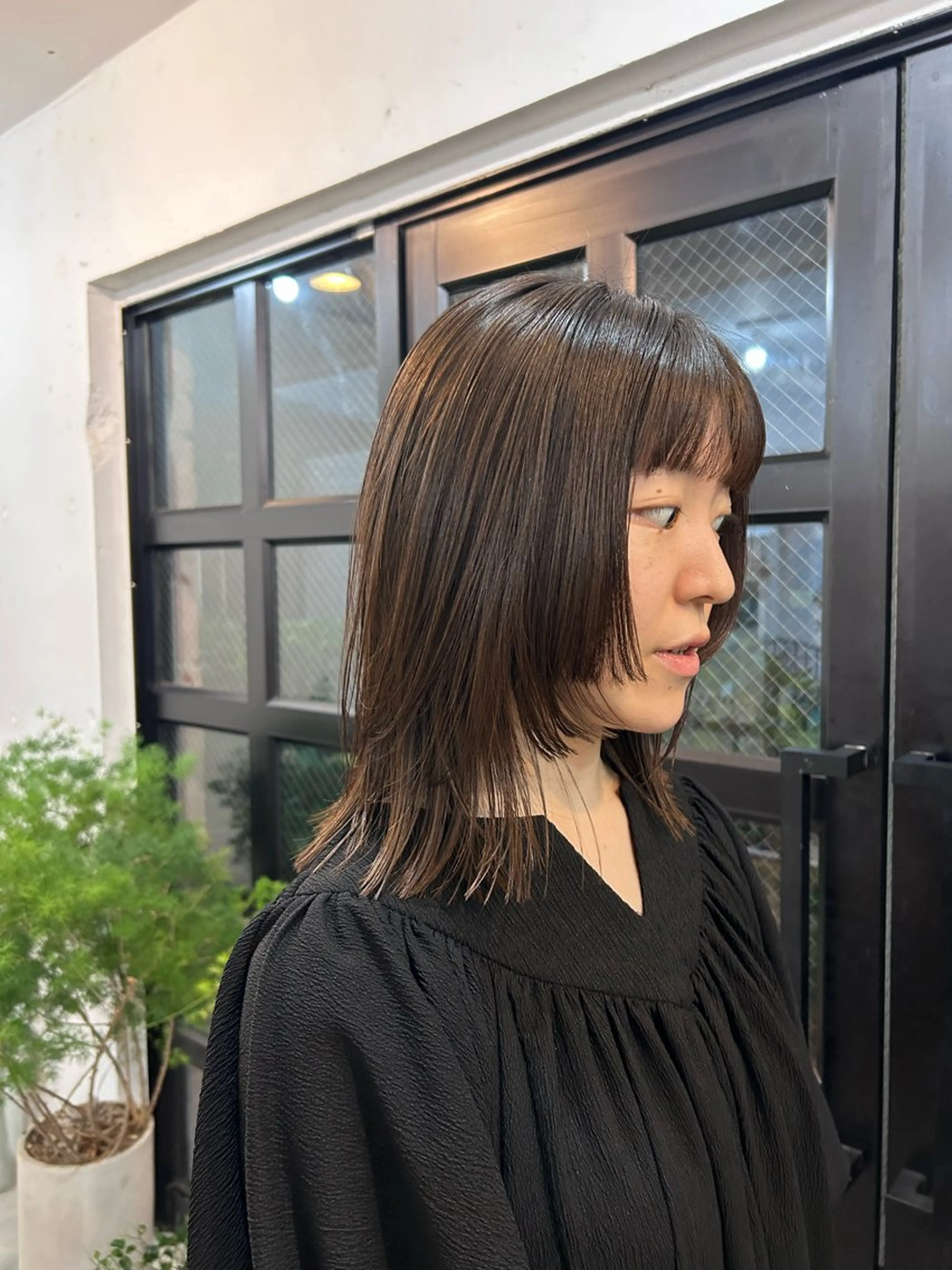 ミディアム ~洗練ナチュラル~ 🪵 岡田 知佳のヘアスタイル