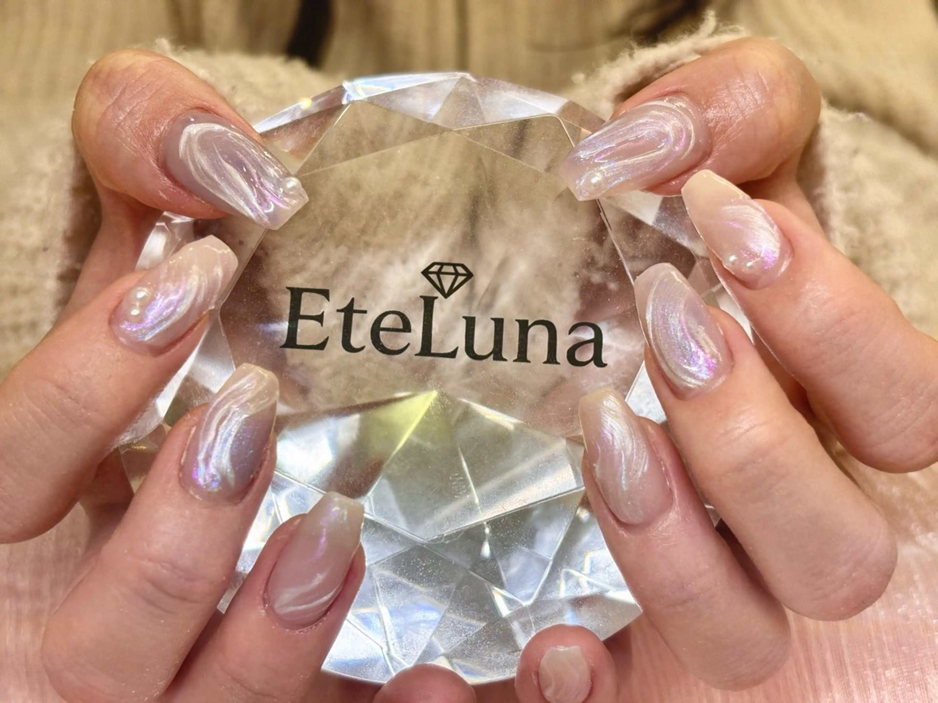 ネイル キラキラネイル 春ネイル ハンドネイル ハンドケア ETE LUNA NAILのネイルデザイン