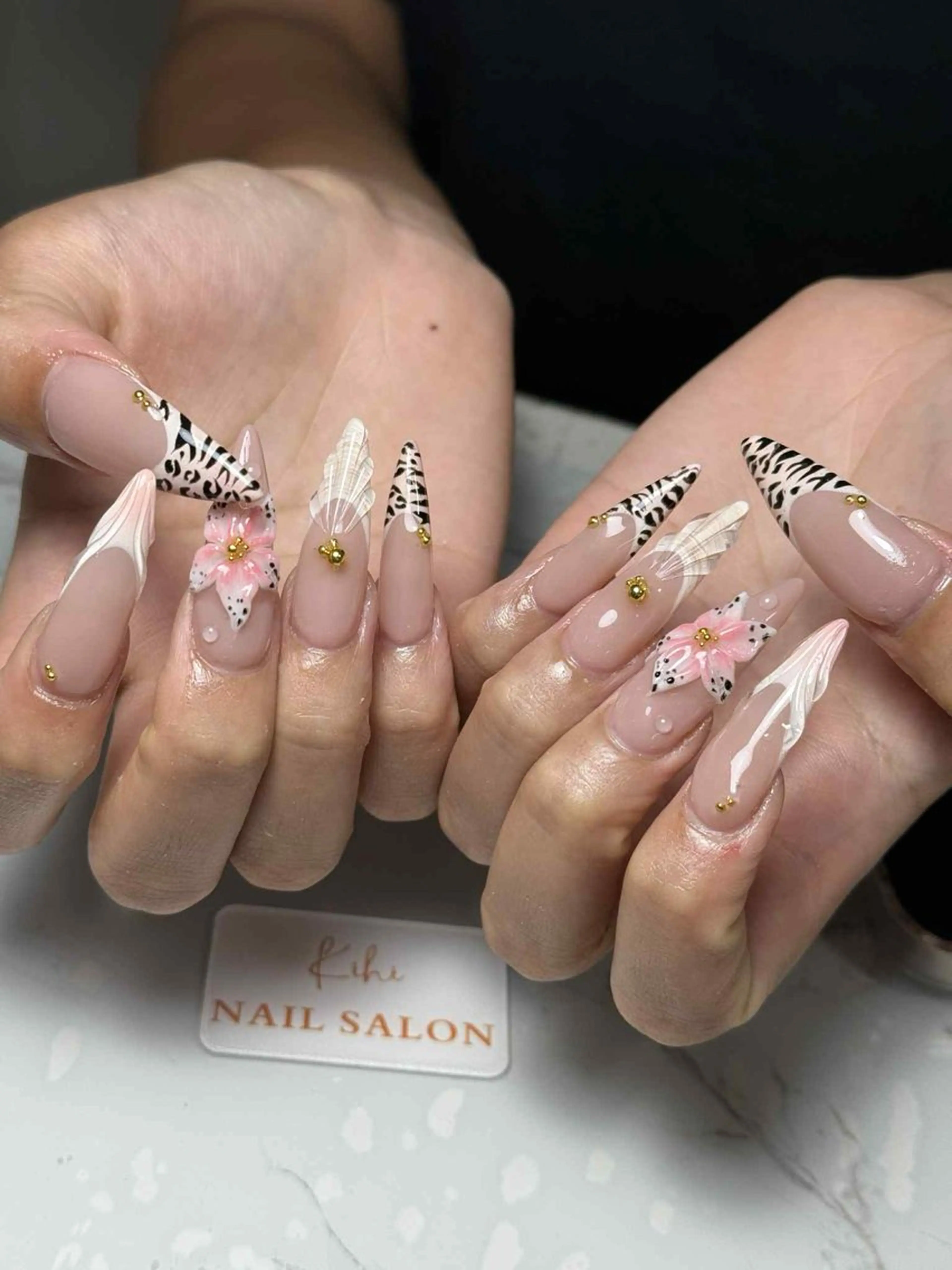 ネイル アートネイル フレンチネイル ジェルネイル グラデーション 韓国ネイル ハンドネイル ハンドケア さくら💮💮 【オフ無料】のネイルデザイン