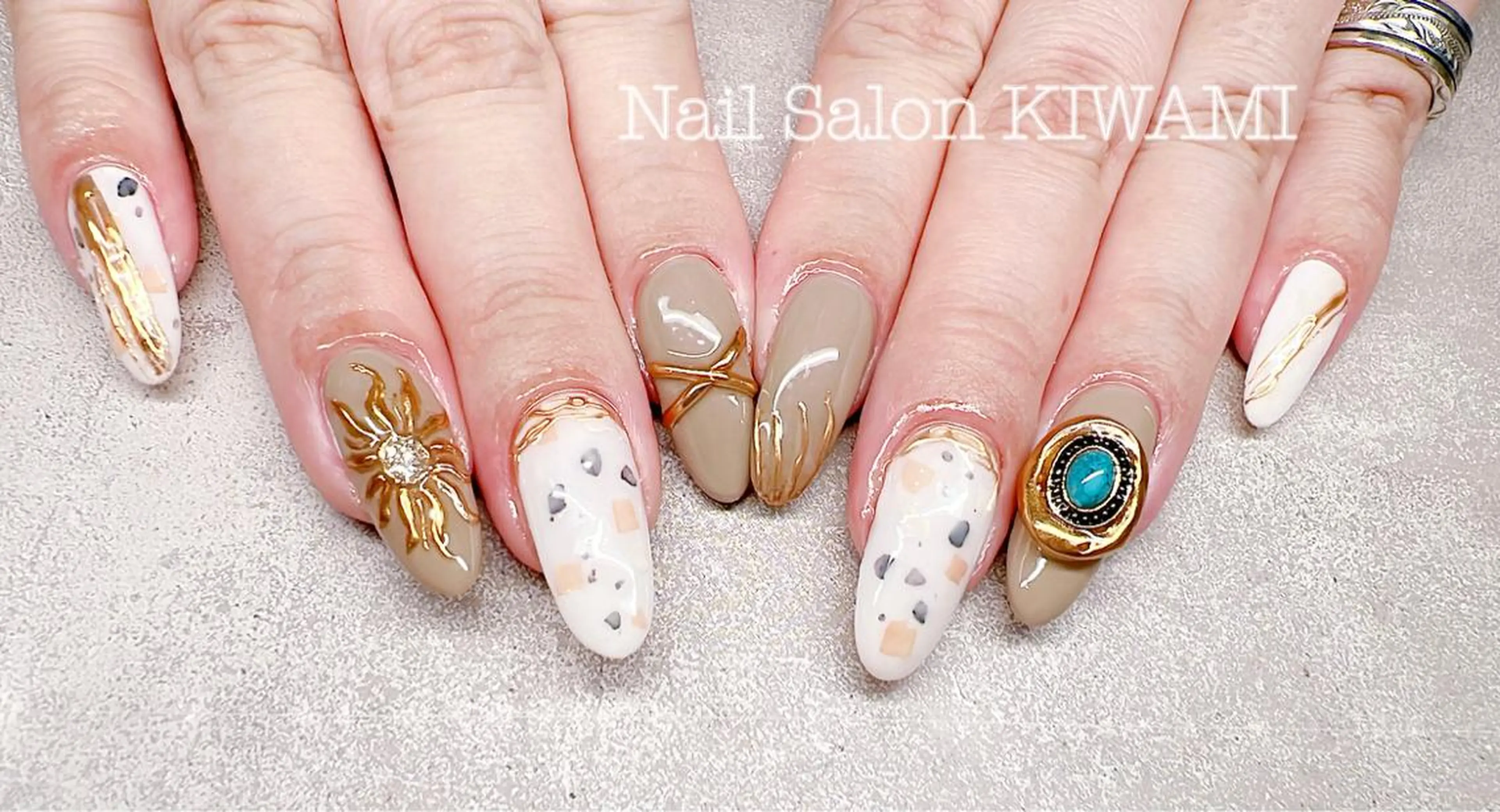 【ジェルオフ無料ドライケア込み】ミニモ限定価格ジェルネイルやり放題コースの写真