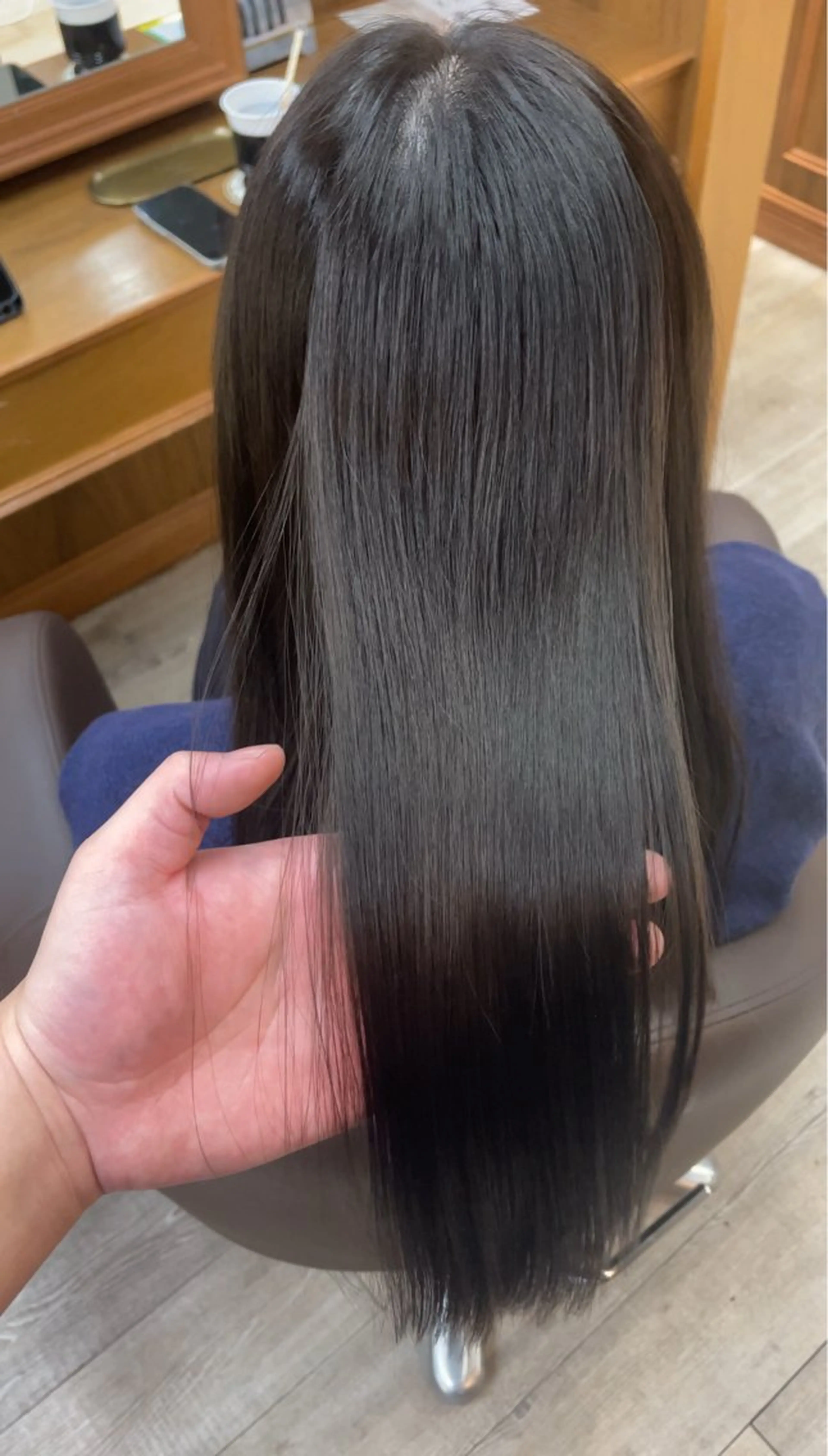 セミロング カラー れい|髪質改善| カラー|高槻|大阪のヘアスタイル