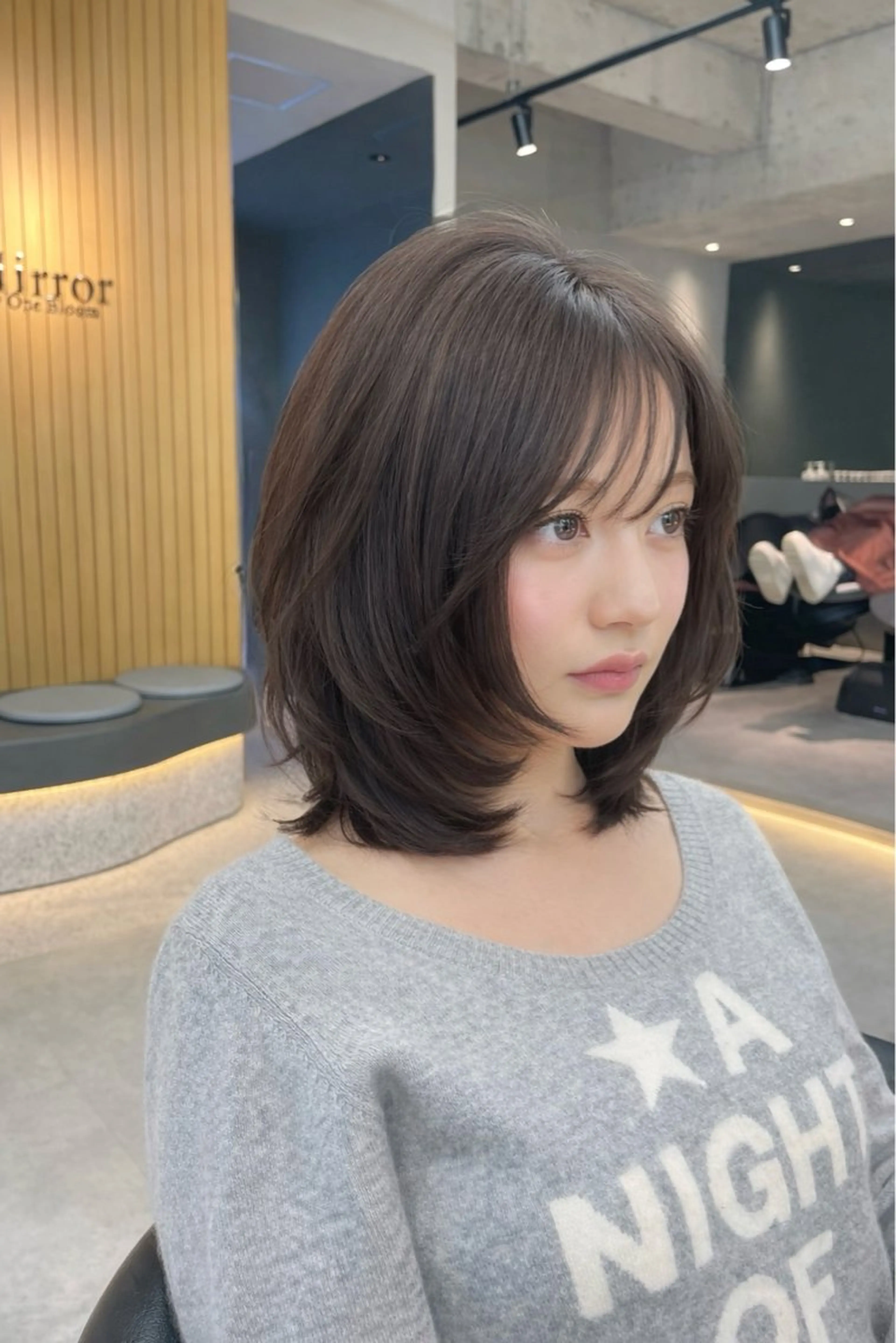 ミディアム 韓国ヘア/レイヤー Londエレンのヘアスタイル