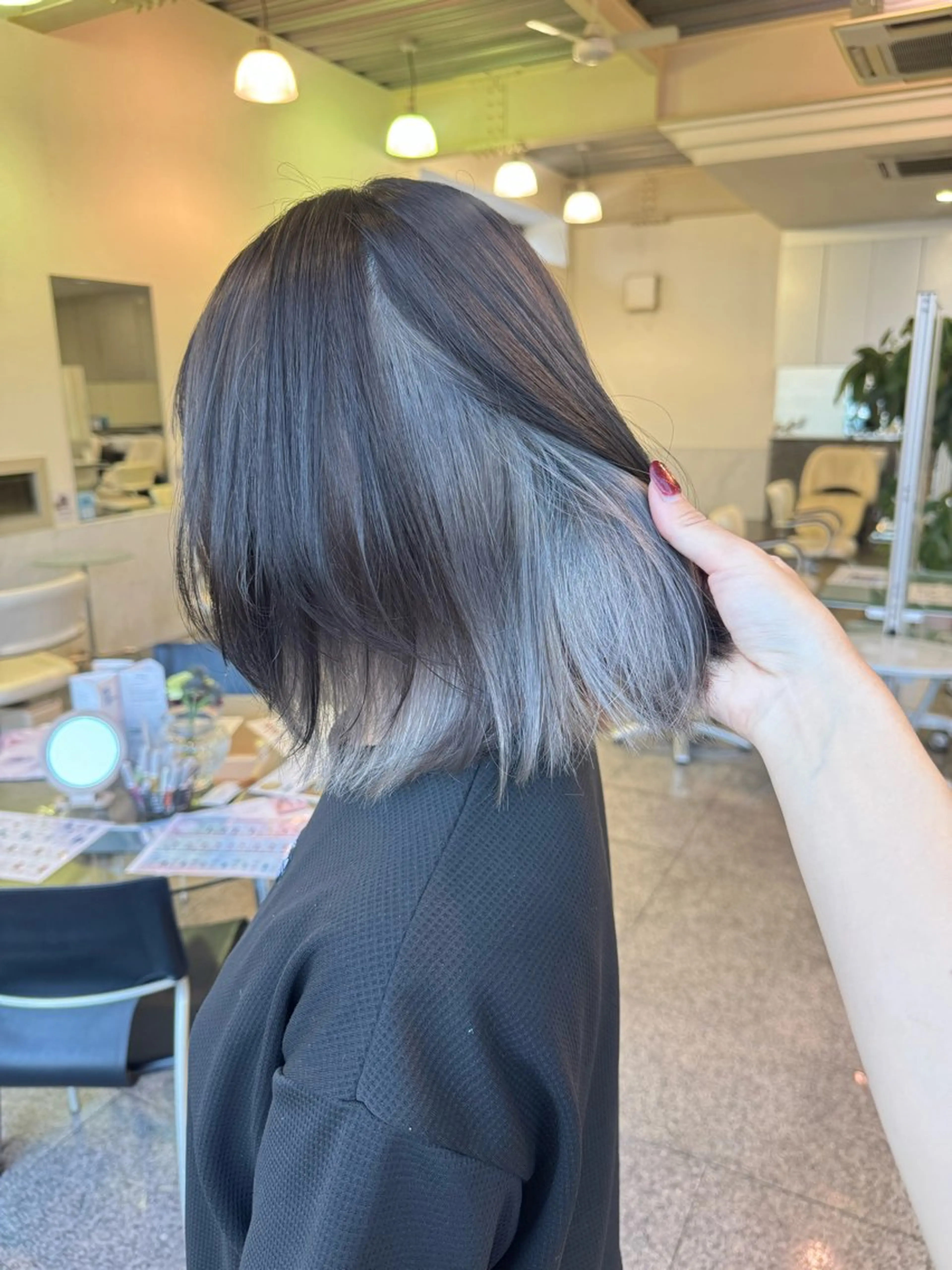 ミディアム カラー ブリーチ 🫧ヒシダアキ taboo.i🫧のヘアスタイル