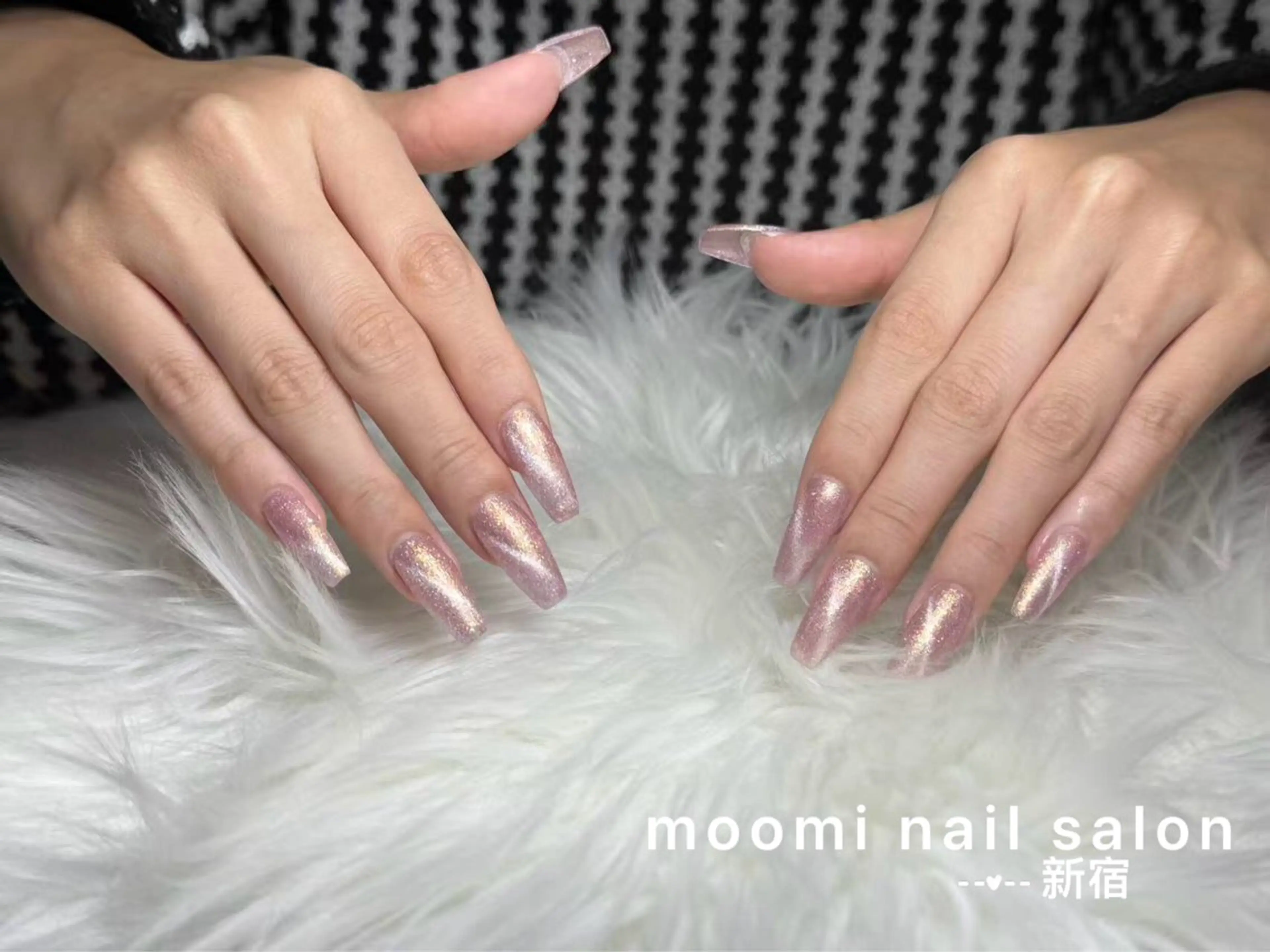 ネイル チークネイル フレンチネイル ジェルネイル グラデーション ハート ハンドネイル moomi nail スカルプ専門のネイルデザイン