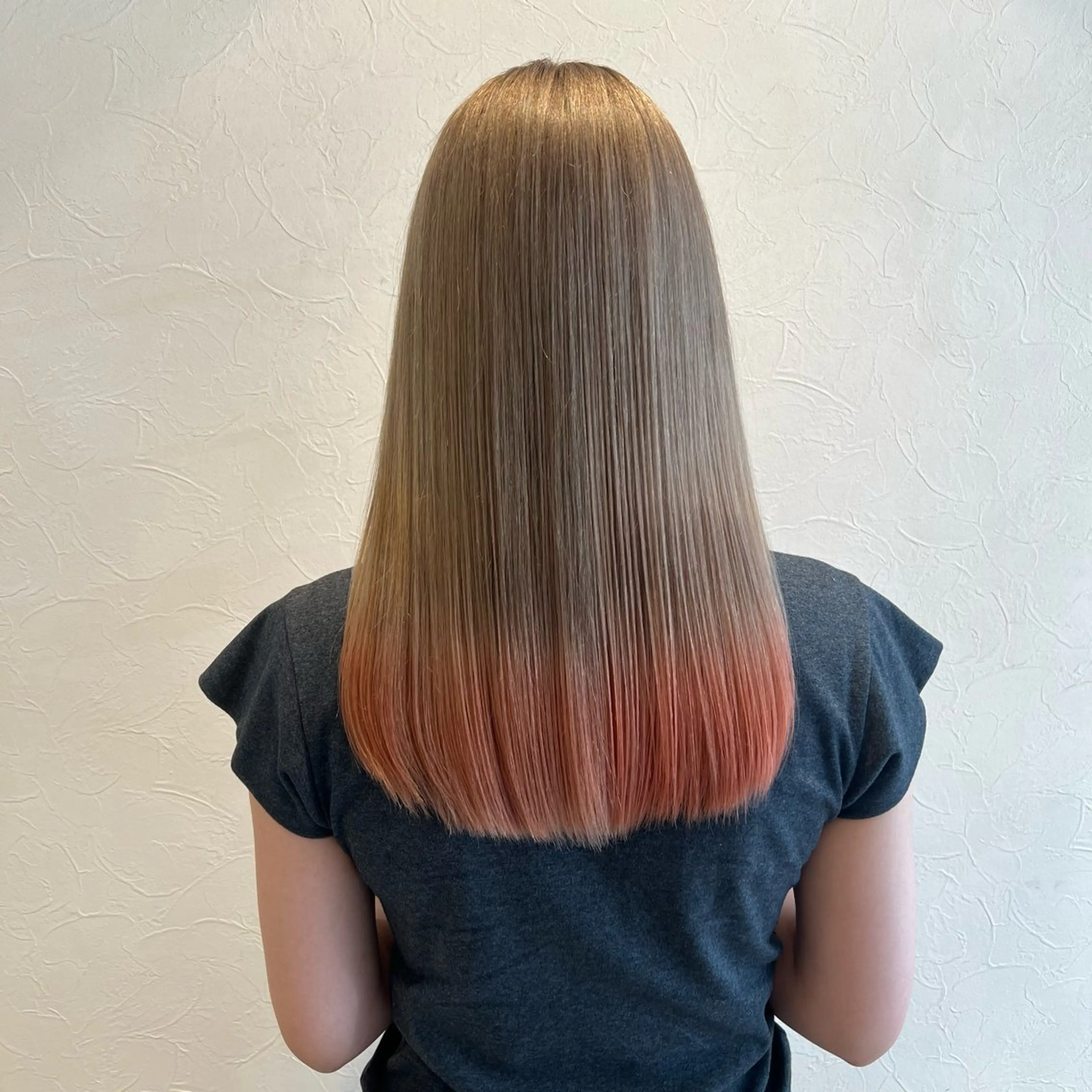 セミロング カラー ヘアカラー トリートメント 店長ハイトーンカラー 柞山史奈のヘアスタイル