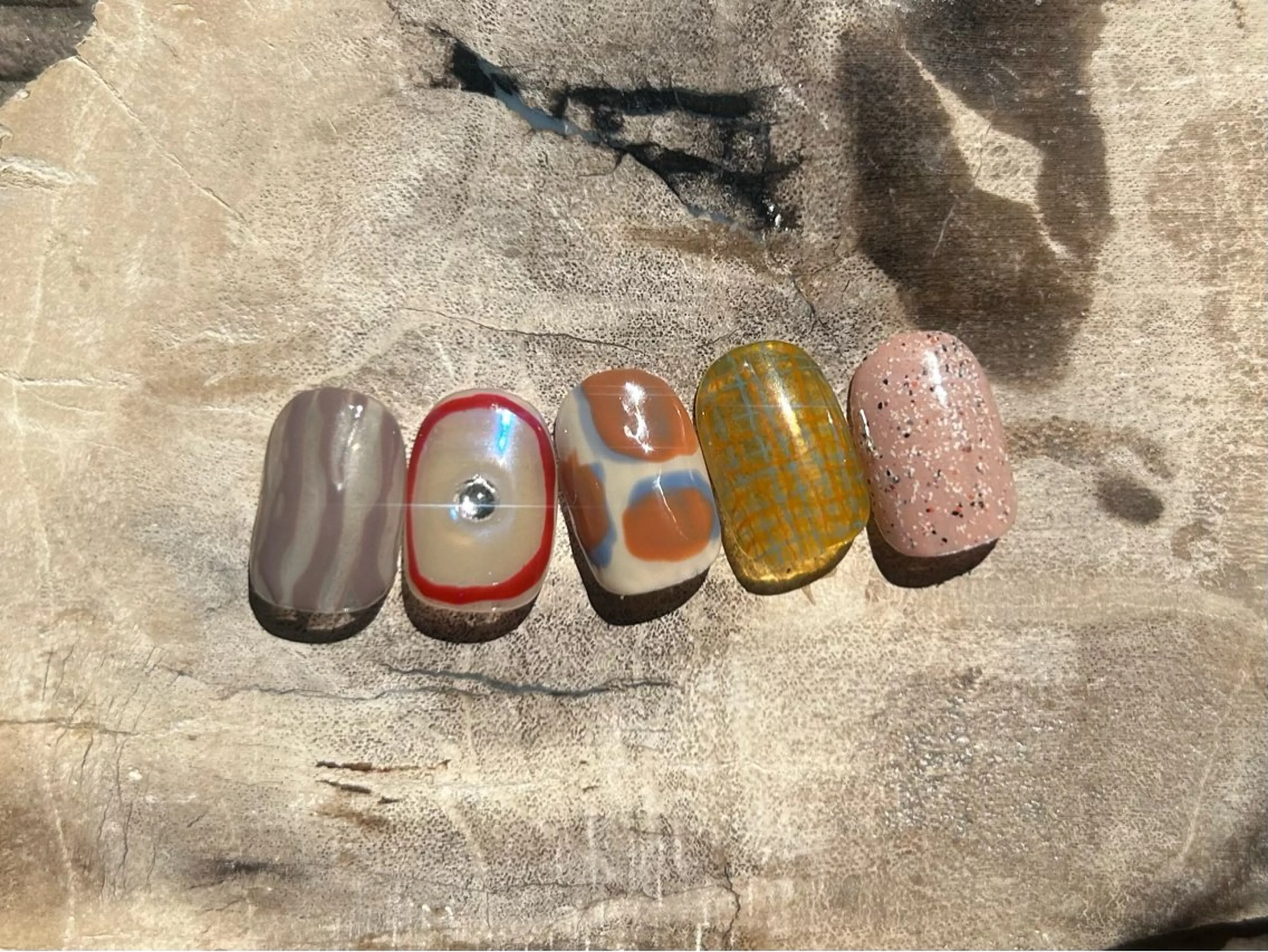 ネイル アートネイル フットネイル マグネットネイル ニュアンスネイル ハンドネイル アトリエ １０３のネイルデザイン