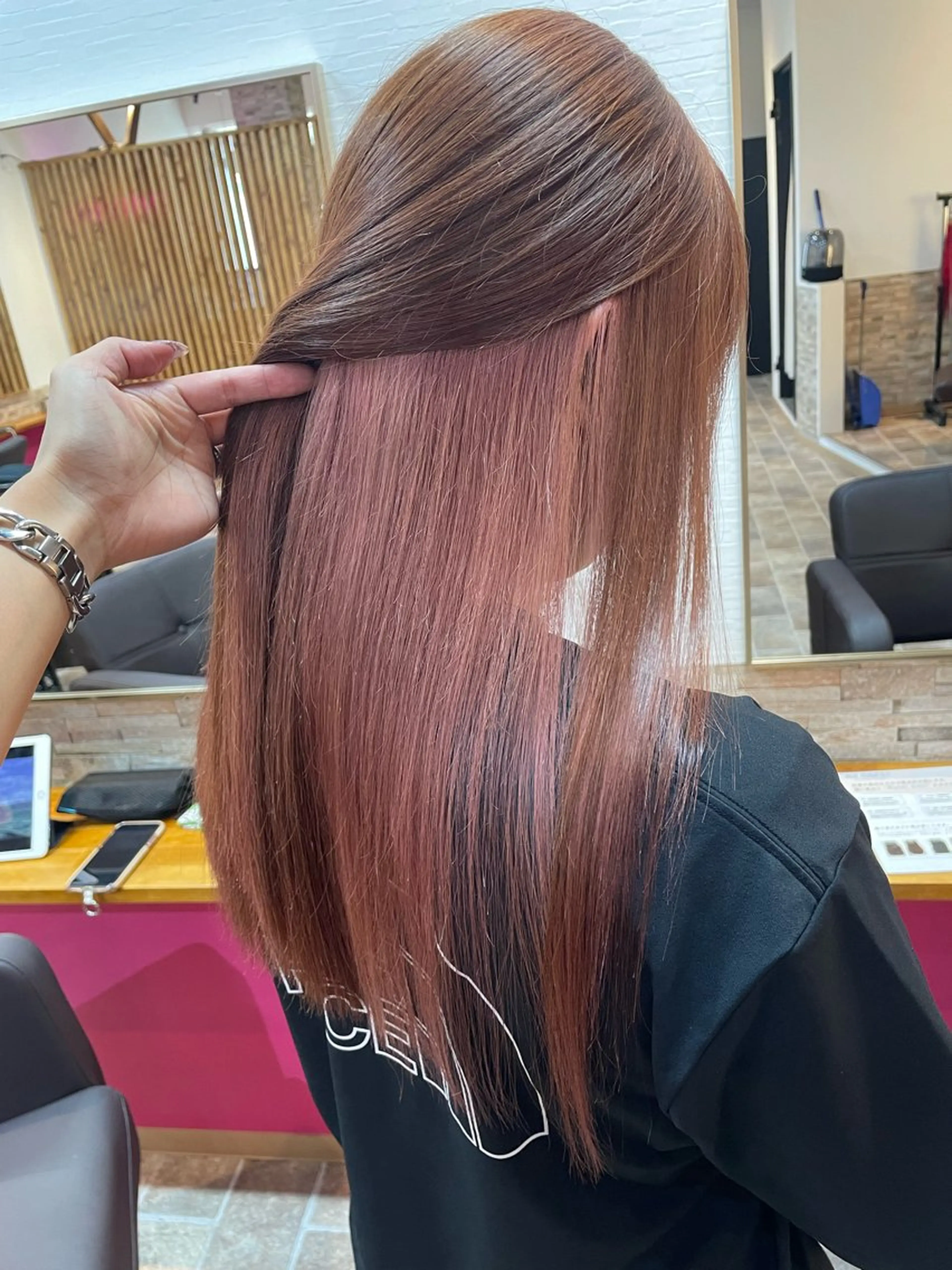 ロング カラー ベージュカラー ピンクカラー ピンクベージュ カット ヘアカラー トリートメント YUI/ ブリーチカラー🌷のヘアスタイル