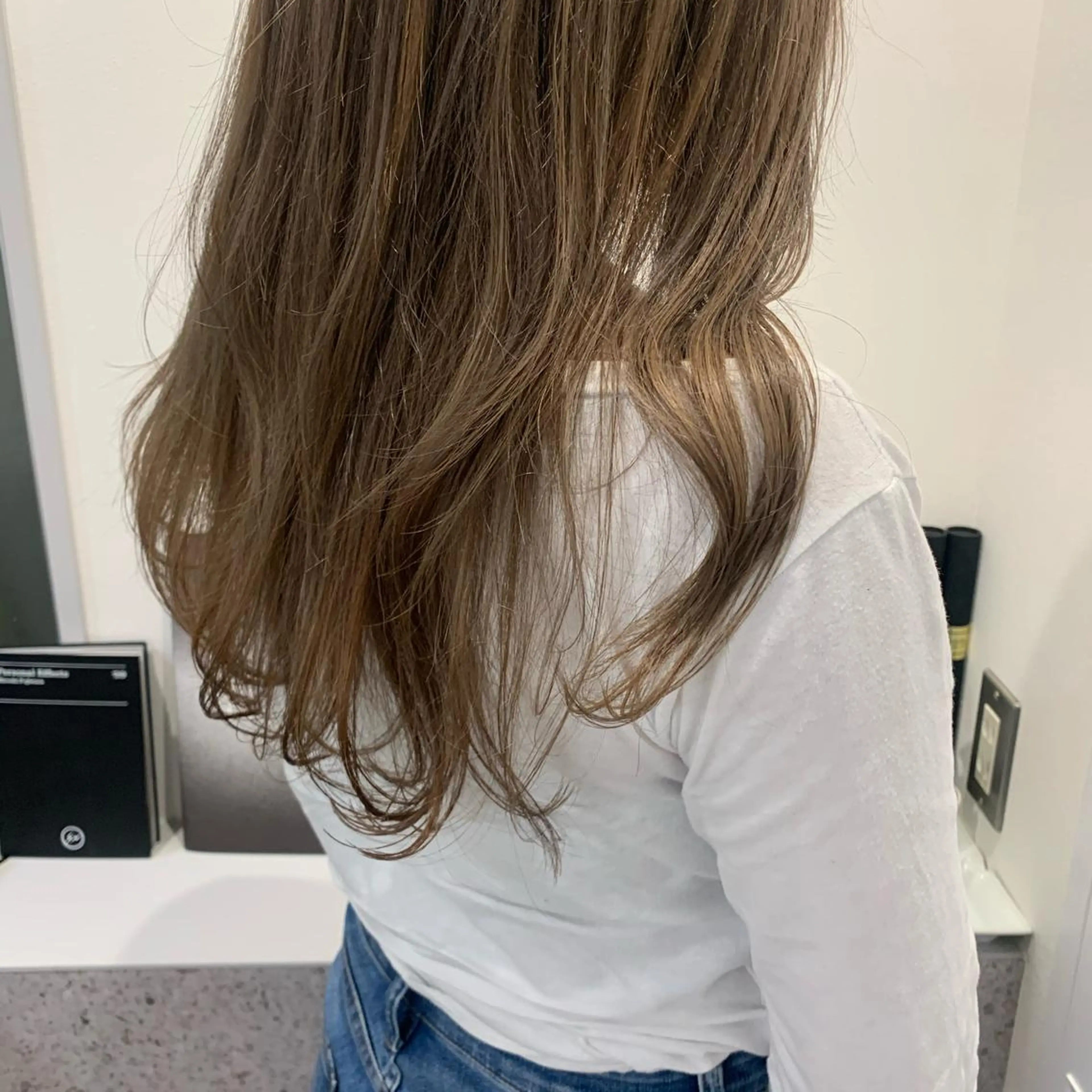 カラー MARU パーマ/レイヤーのヘアスタイル