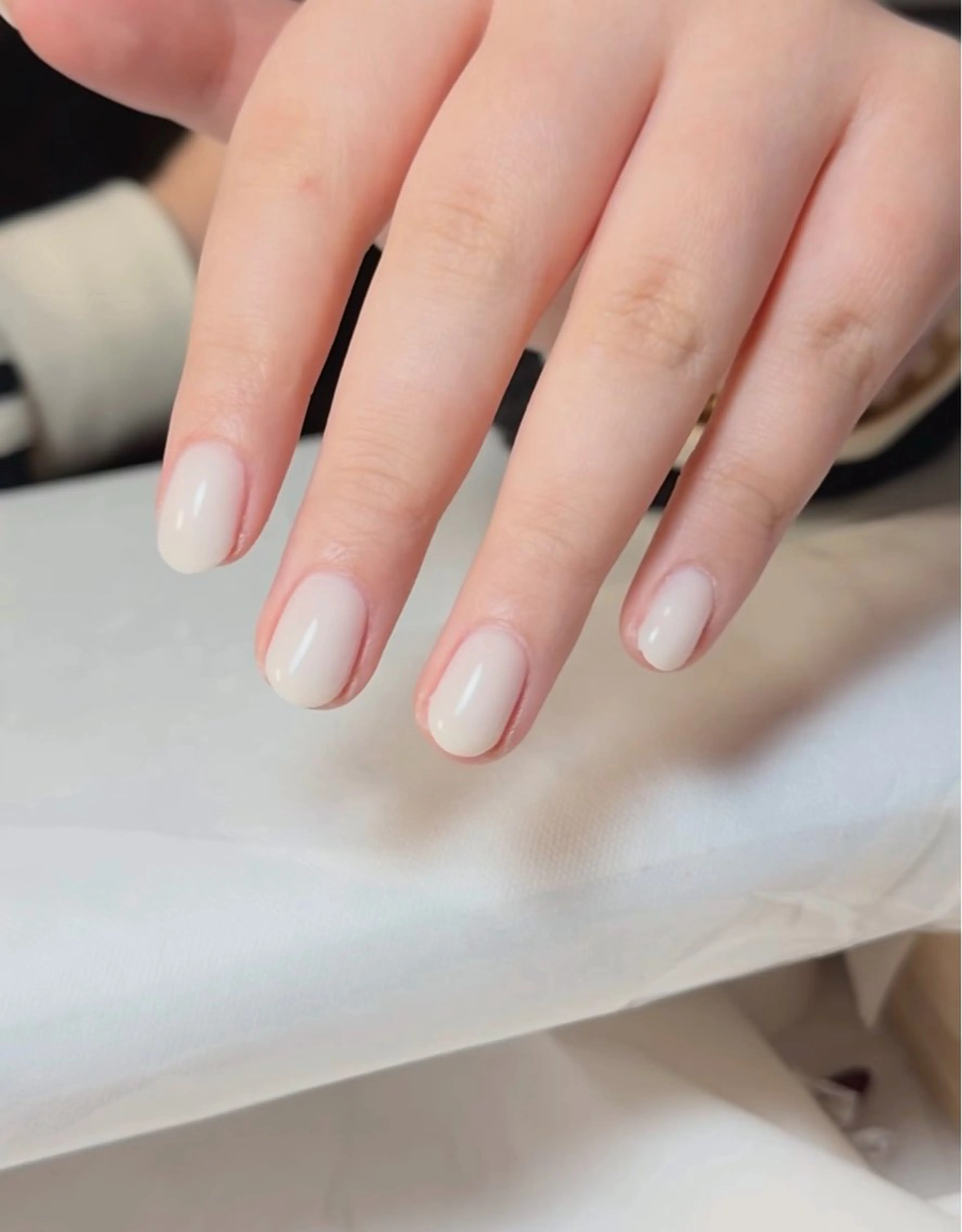 ネイル フレンチネイル キラキラネイル 韓国ネイル シンプルネイル ワンホンネイル ハンドネイル MEI Nailのネイルデザイン