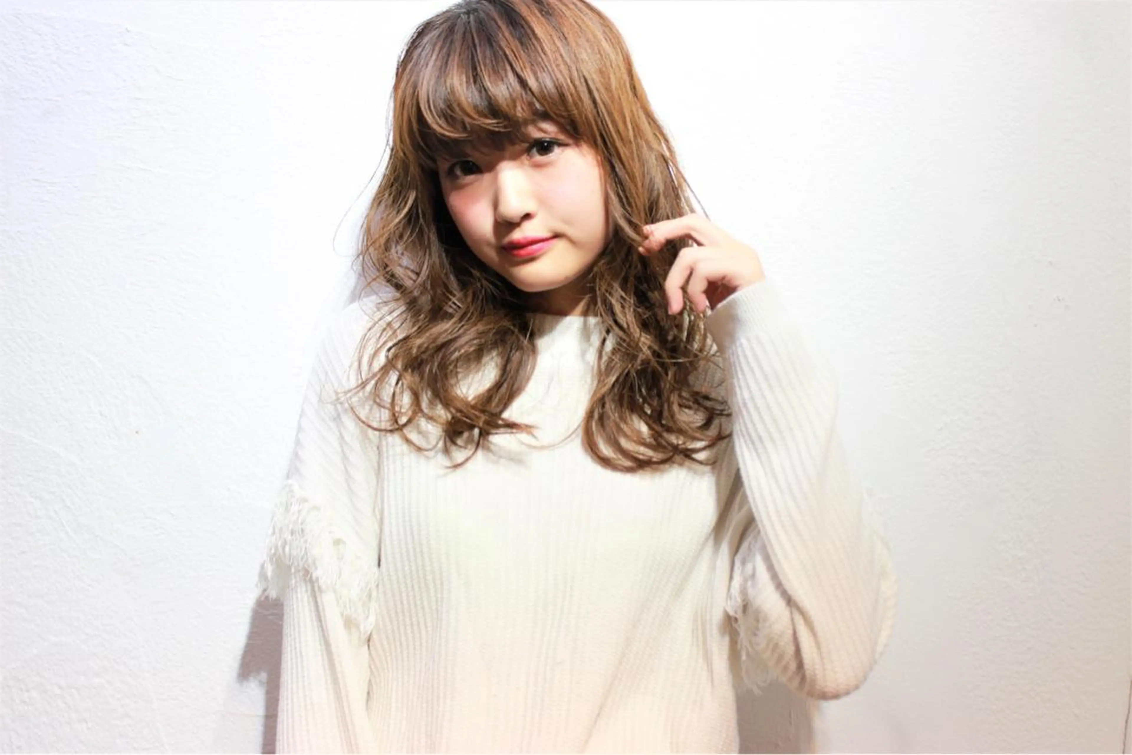 ミディアム アッシュ カット ヘアカラー トリートメント 所渉/韓国レイヤー /ウルフカットのヘアスタイル