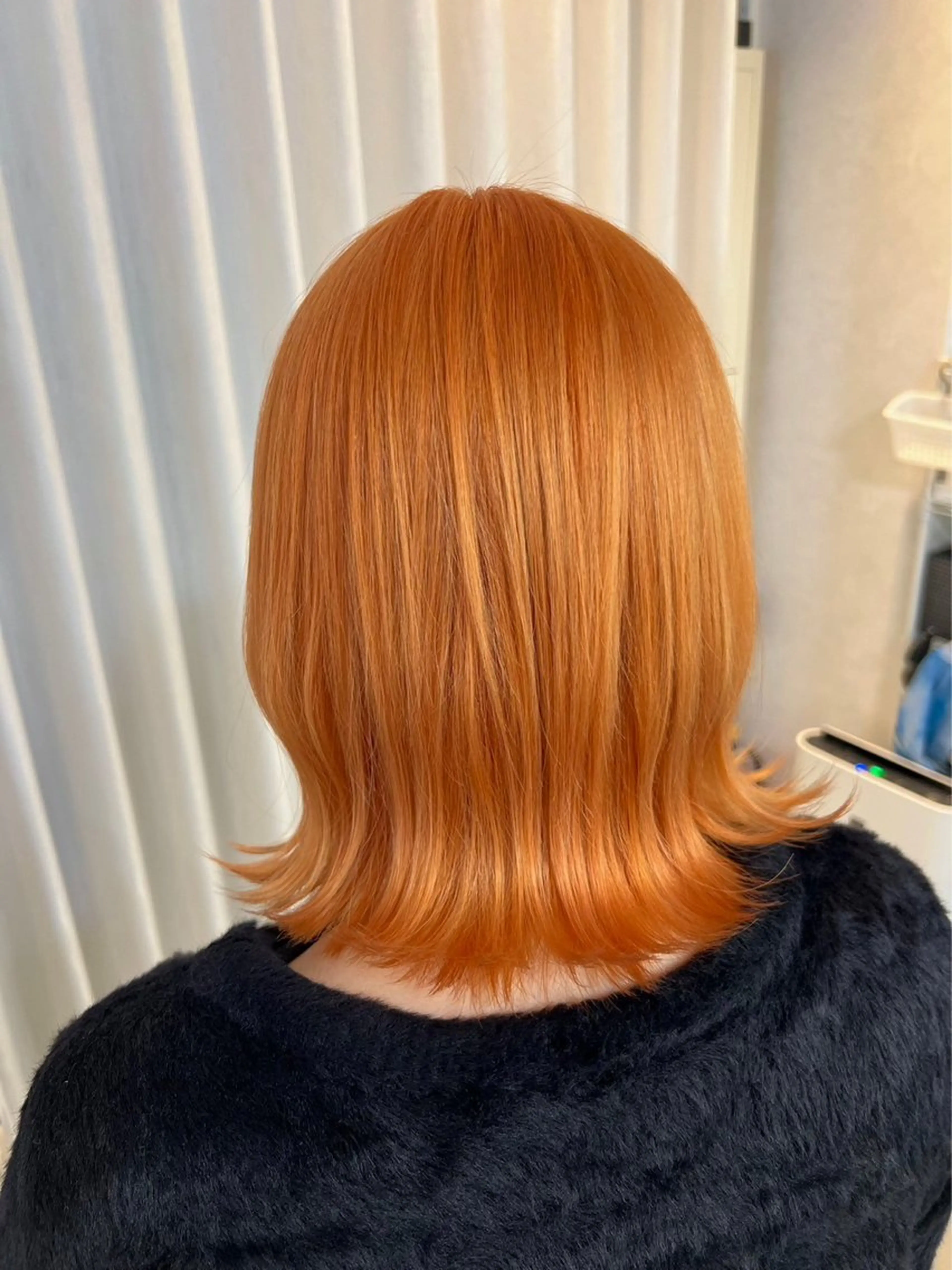 ミディアム カラー ブリーチ オレンジ ボブ 髪質改善 外ハネヘア カット ヘアカラー BOX mico.のヘアスタイル